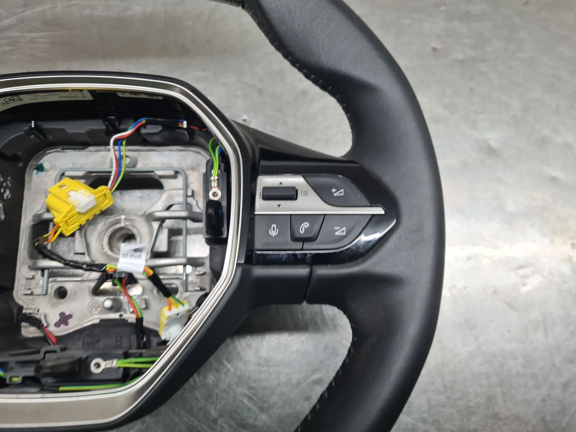 Volante PEUGEOT Rifter Imagem-2