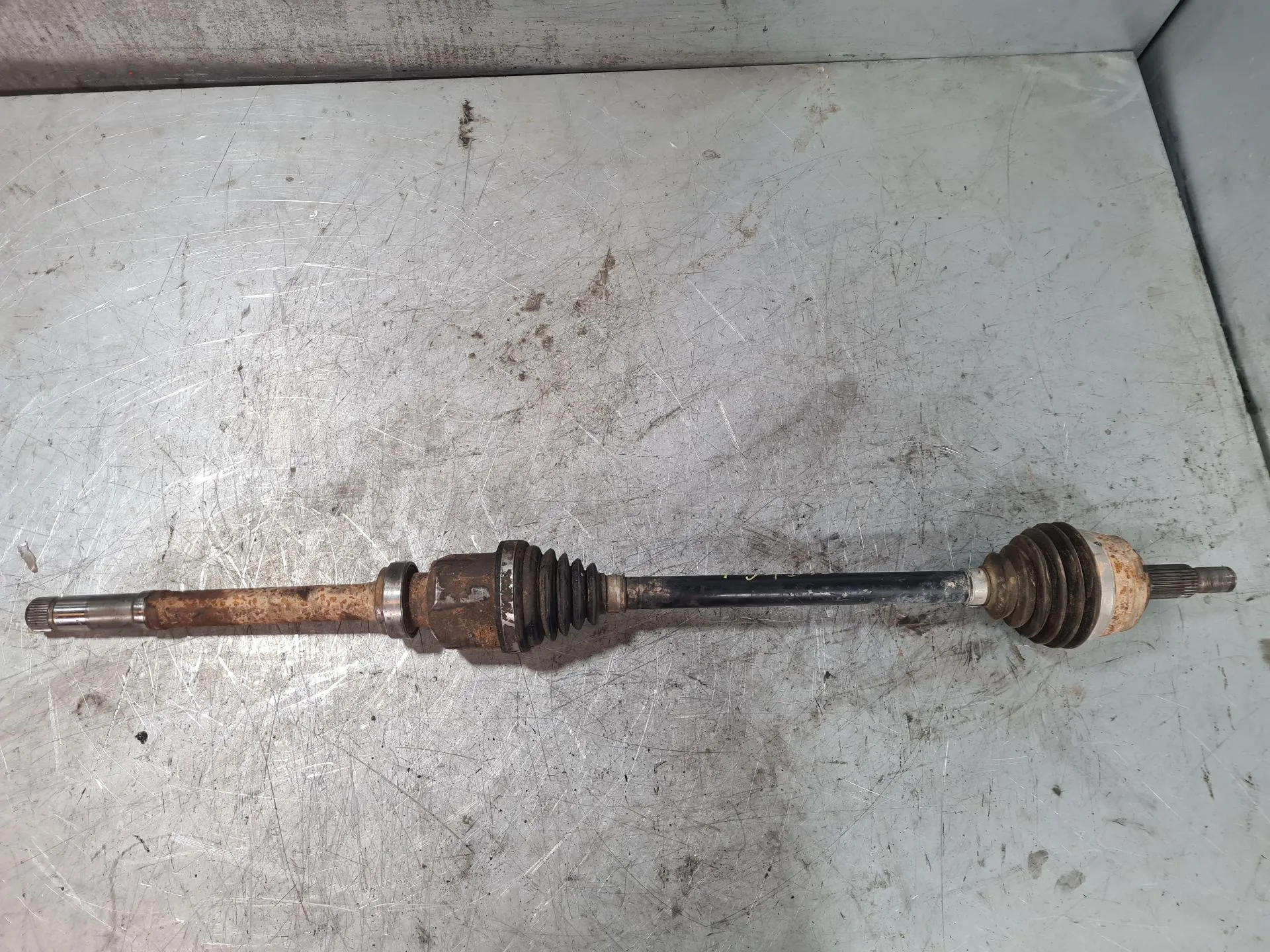 Right front driveshaft PEUGEOT 3008 II (M_)
