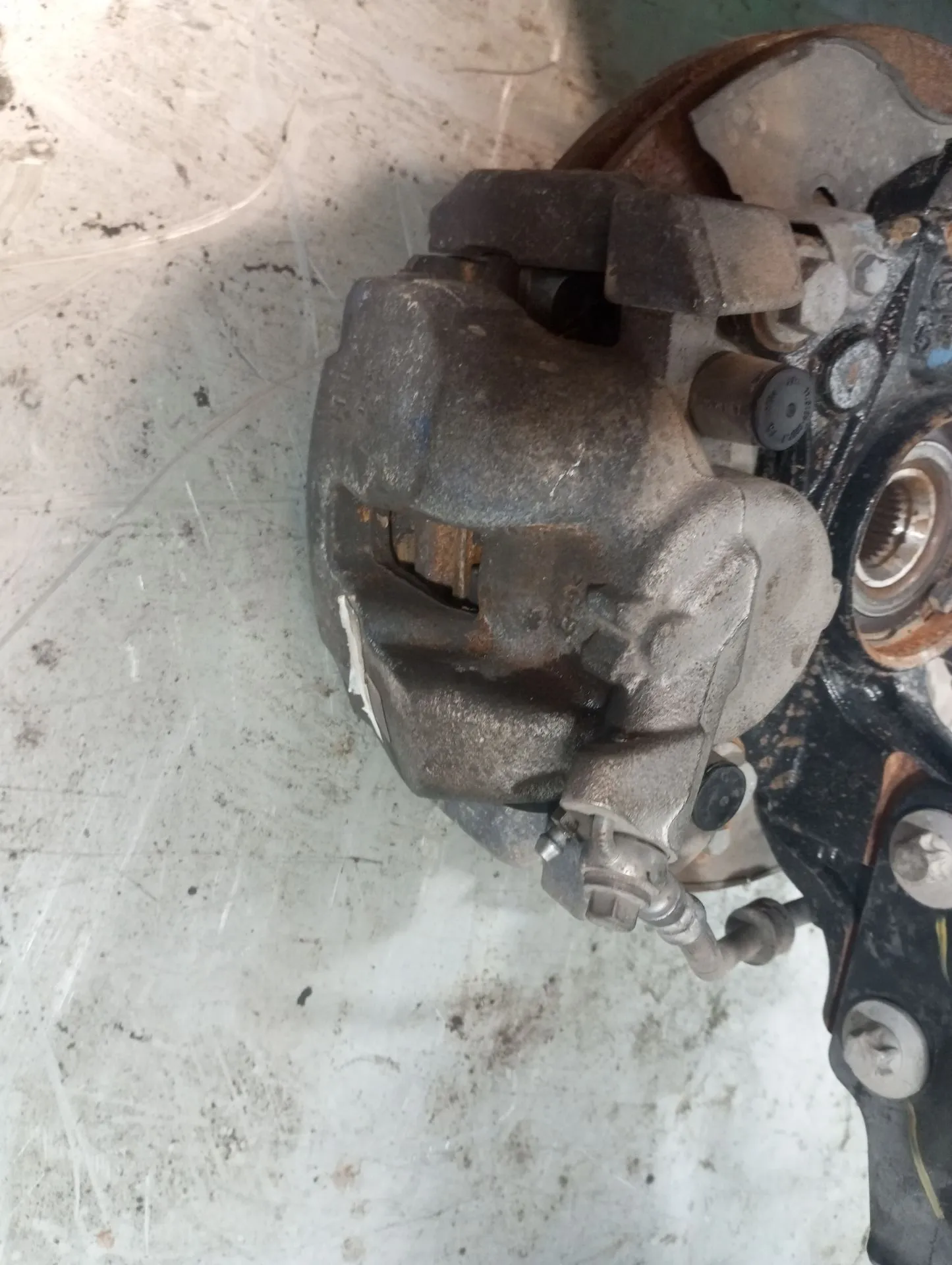 Mangueta delantera izquierda PEUGEOT 3008 II (M_) Imagem-1