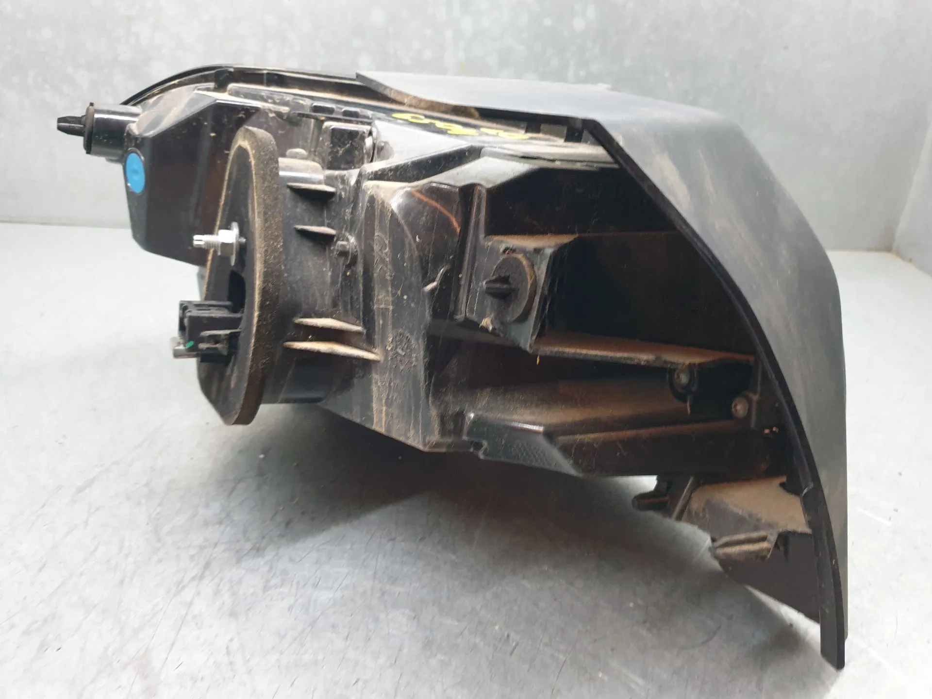 Feu arrière Droite PEUGEOT 208 II Imagem-4