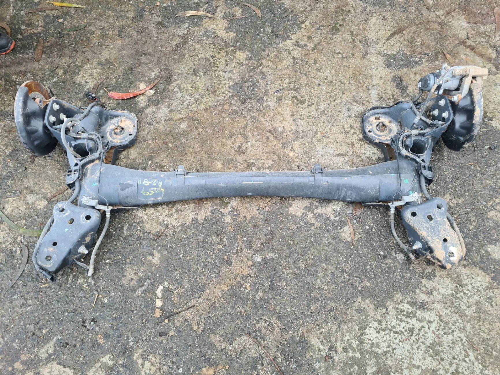 Eje trasero con discos PEUGEOT 208 II