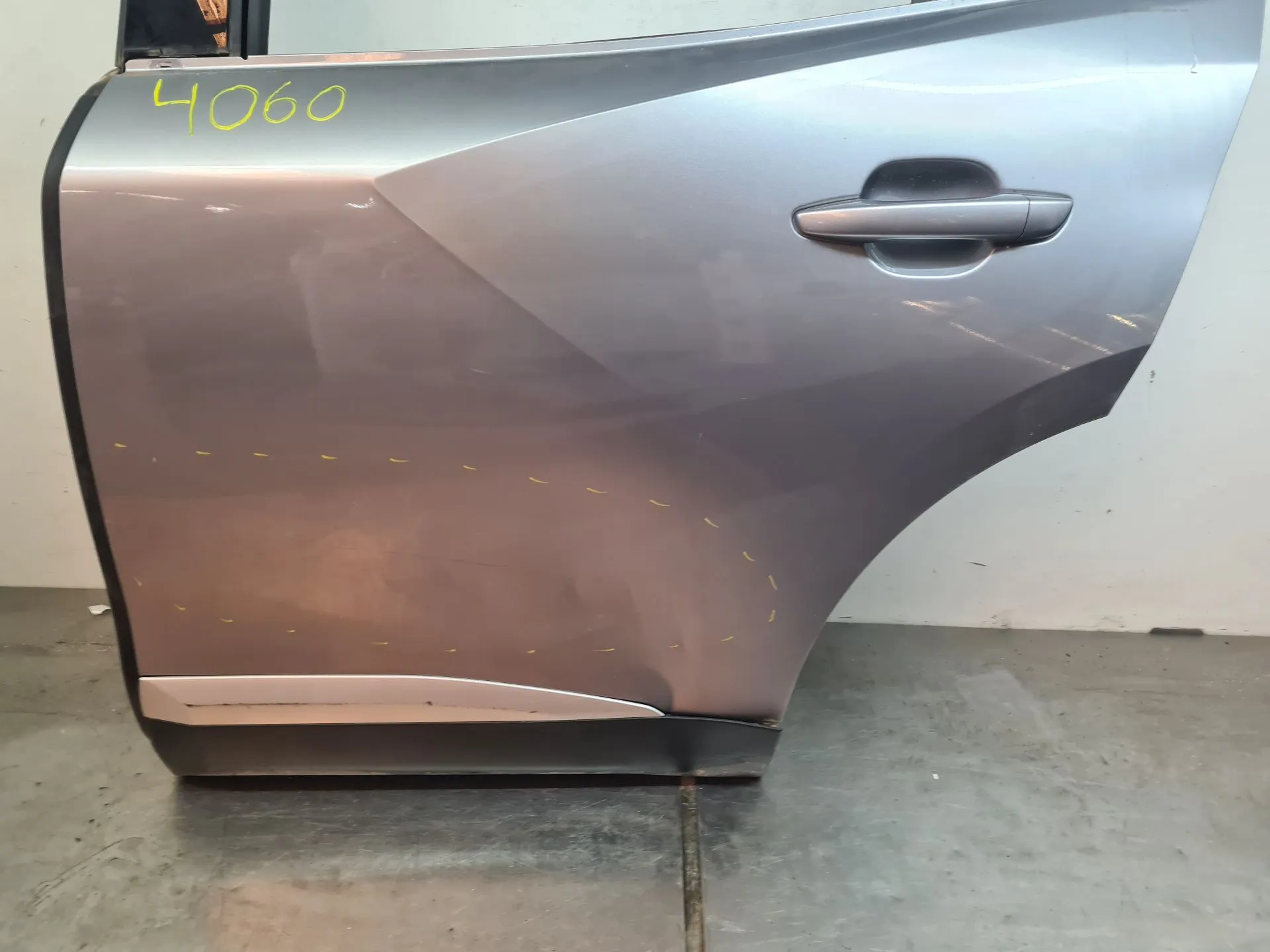 Porta trás esquerda PEUGEOT 2008 II (U_) Imagem-1