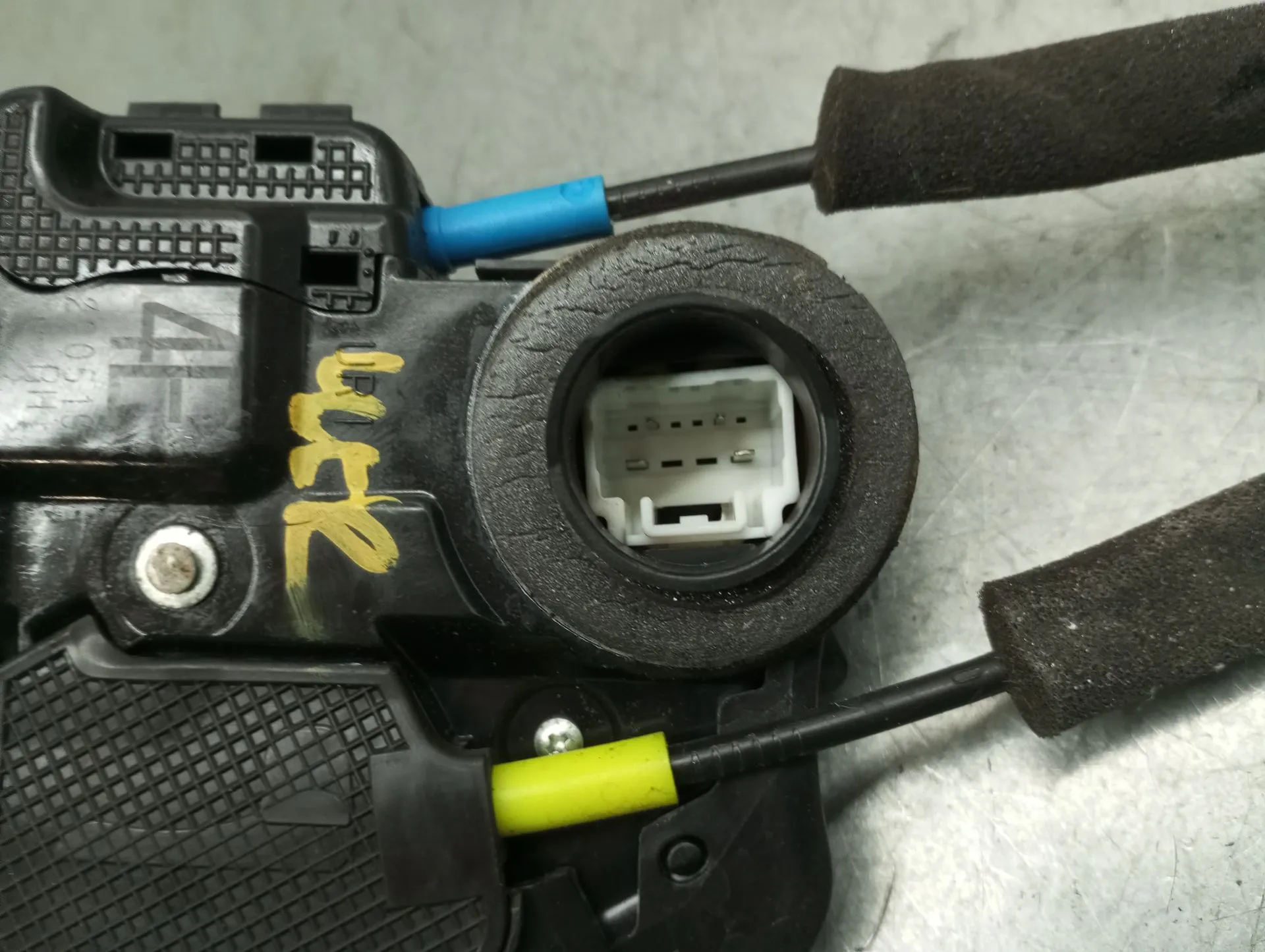 Fechadura / fecho porta trás direito TOYOTA Corolla Touring Sports (_E21_) Imagem-2