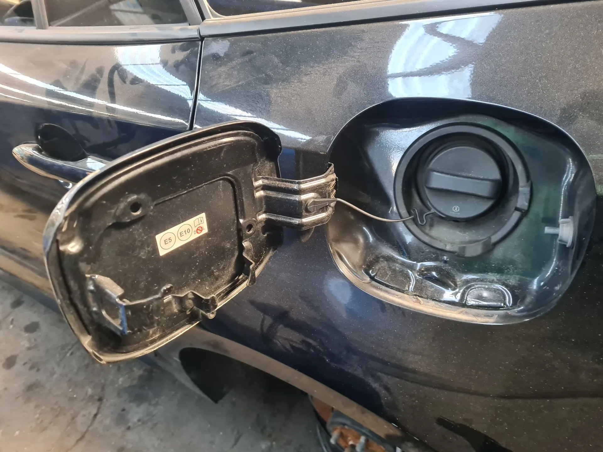 Tappo serbatoio carburante TOYOTA Corolla Touring Sports (_E21_) Imagem-1