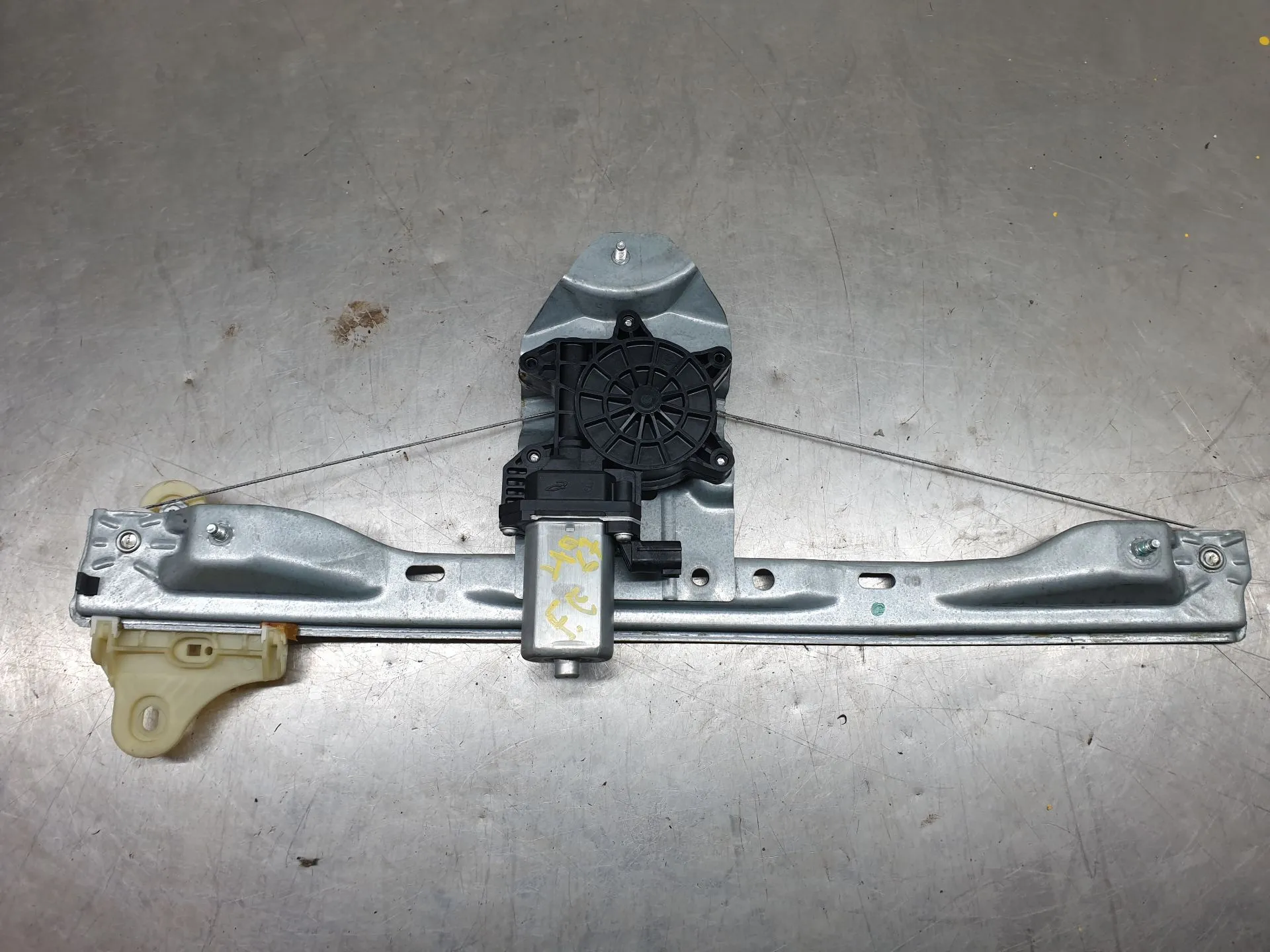 Lève-vitre avant gauche RENAULT Twingo III (BCM_)