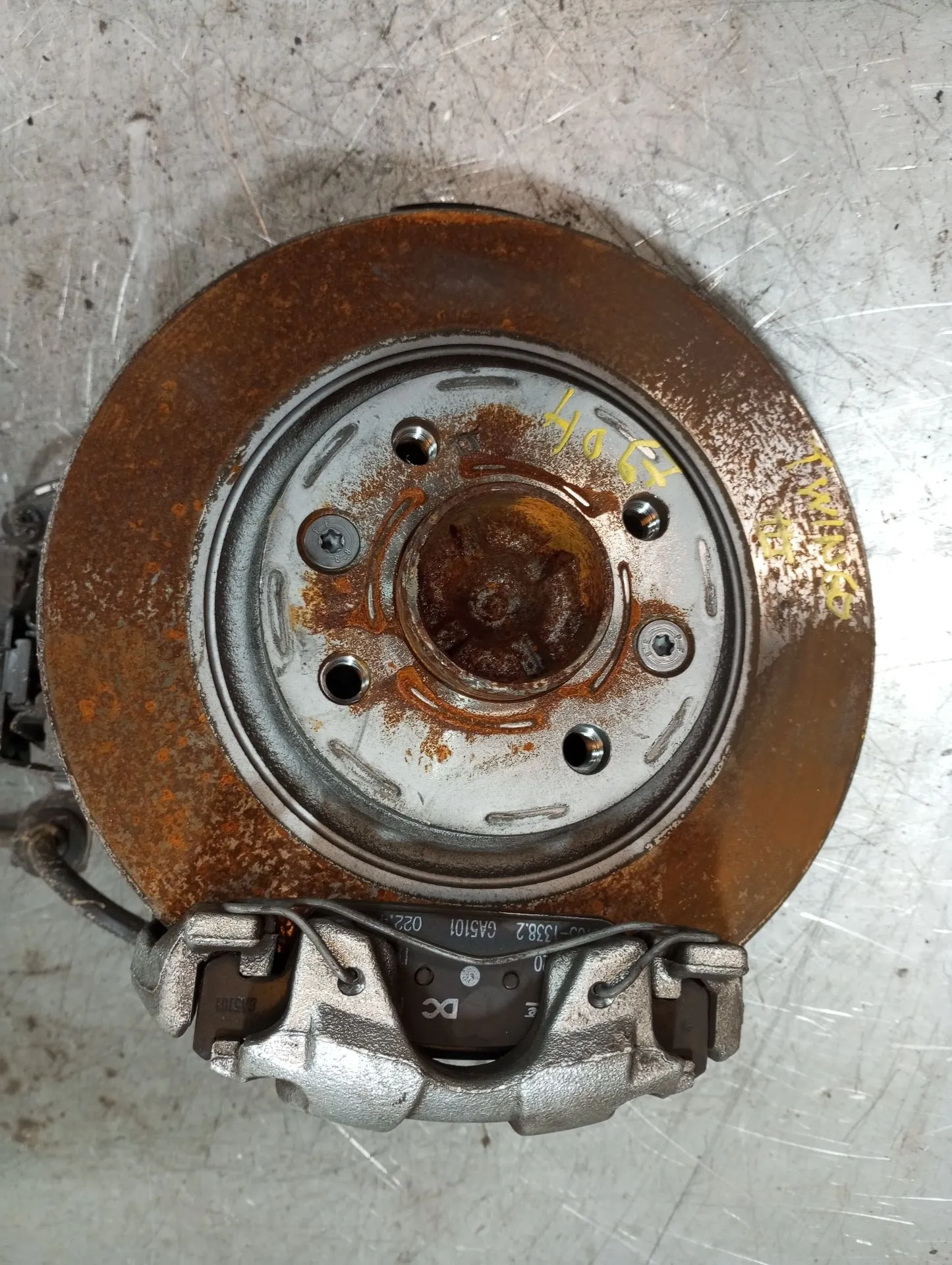 Right front steering knuckle RENAULT Twingo III (BCM_)