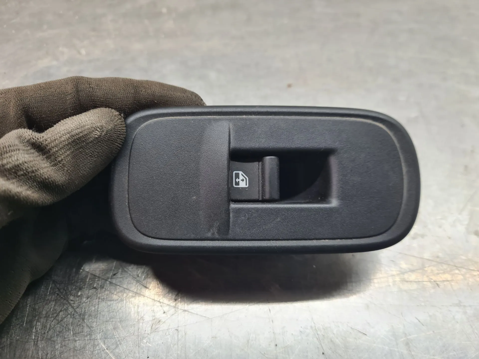 Mando / interruptor elevalunas delantero derecho ABARTH 500E