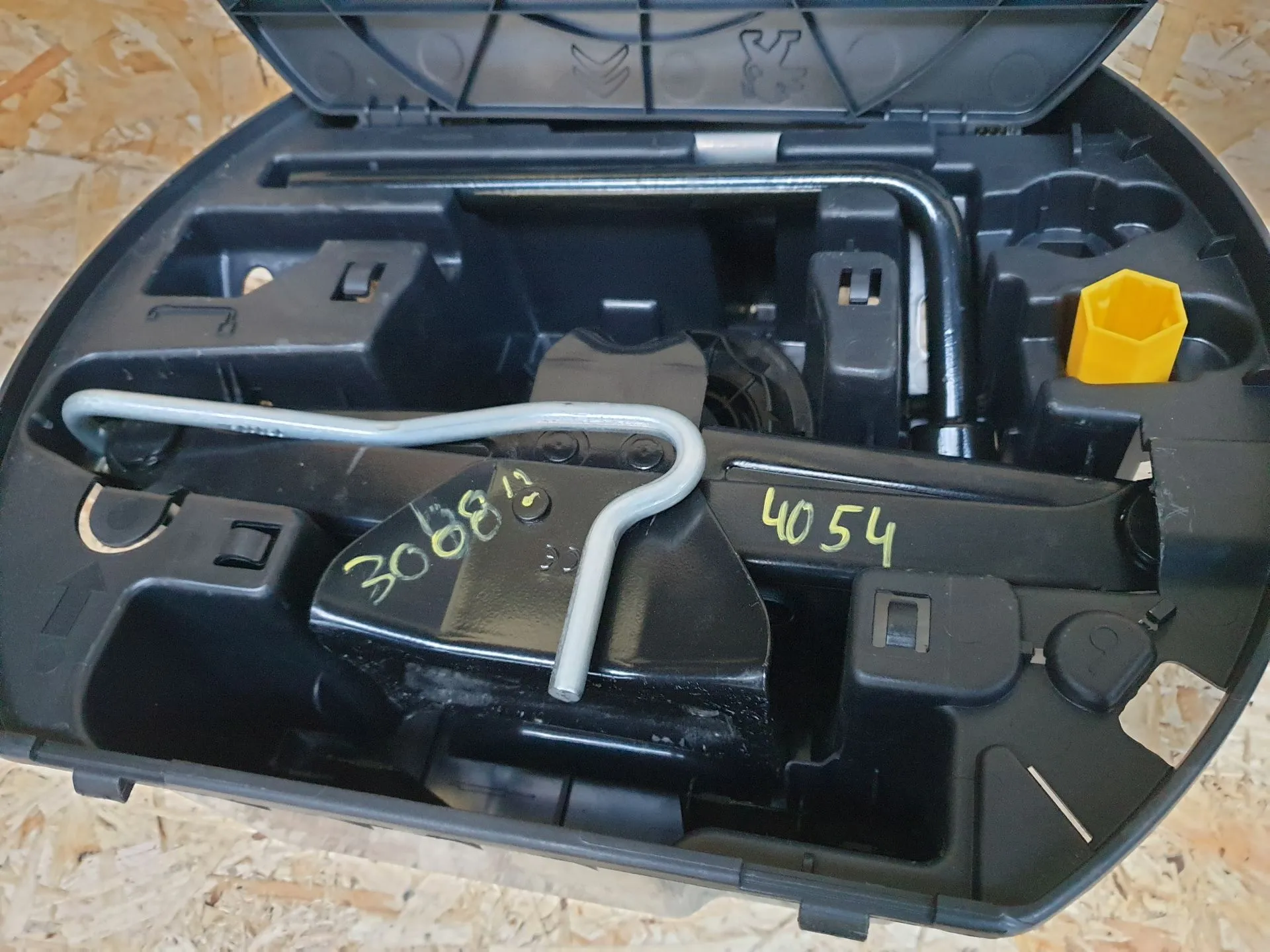 Cric PEUGEOT 3008 II (M_) Imagem-4