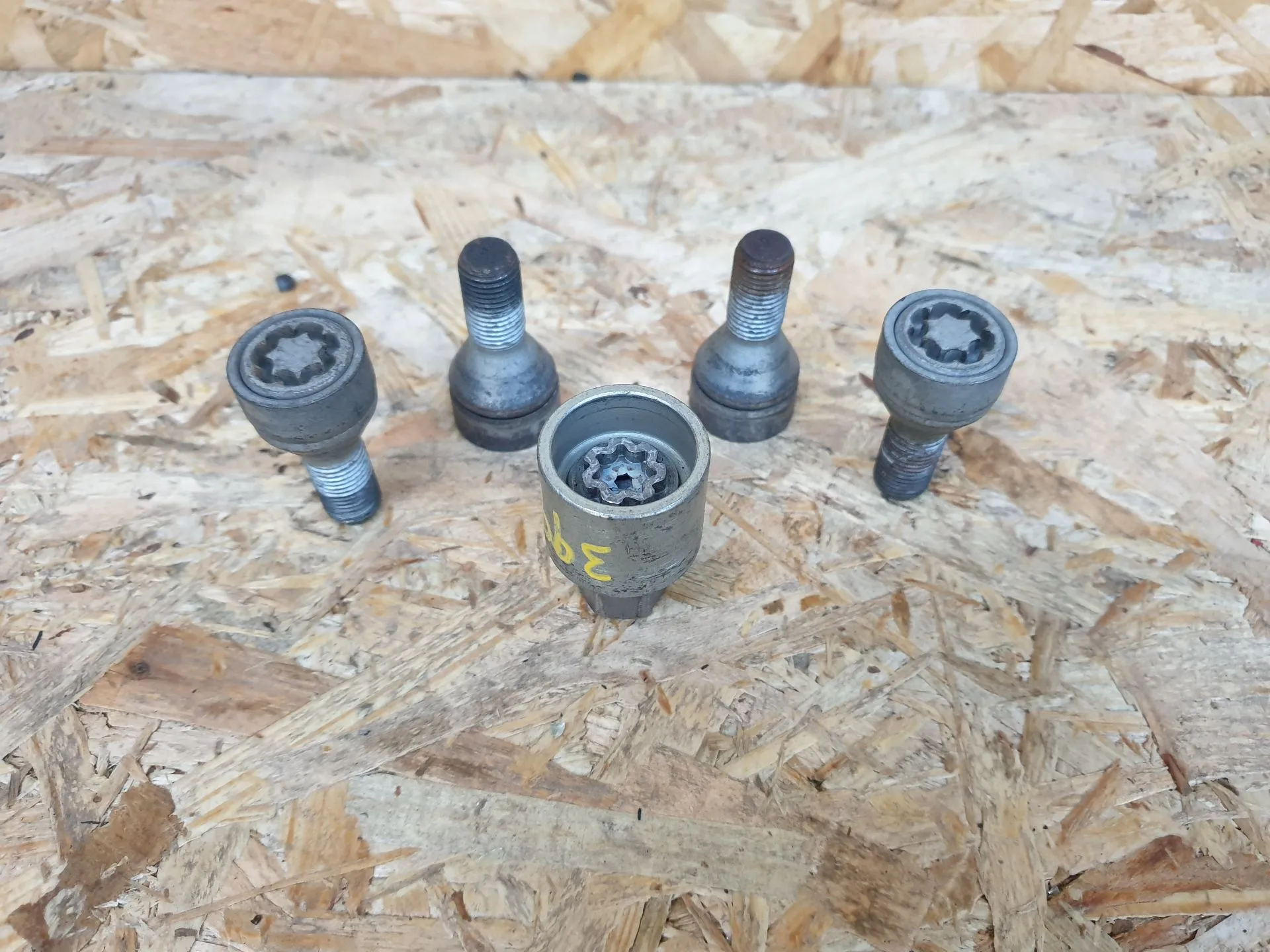 Vite antifurto FIAT 500 (312_)