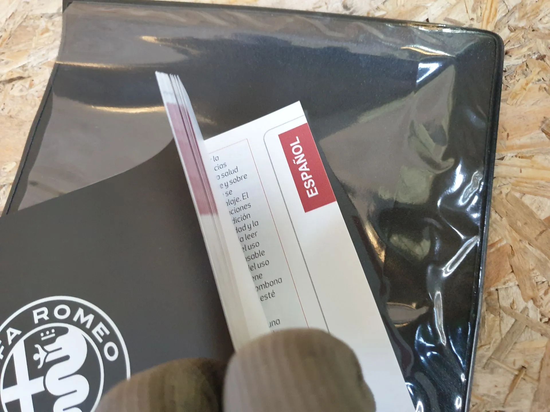 Bag with vehicle owner's manual ALFA ROMEO Tonale (965_) Imagem-2