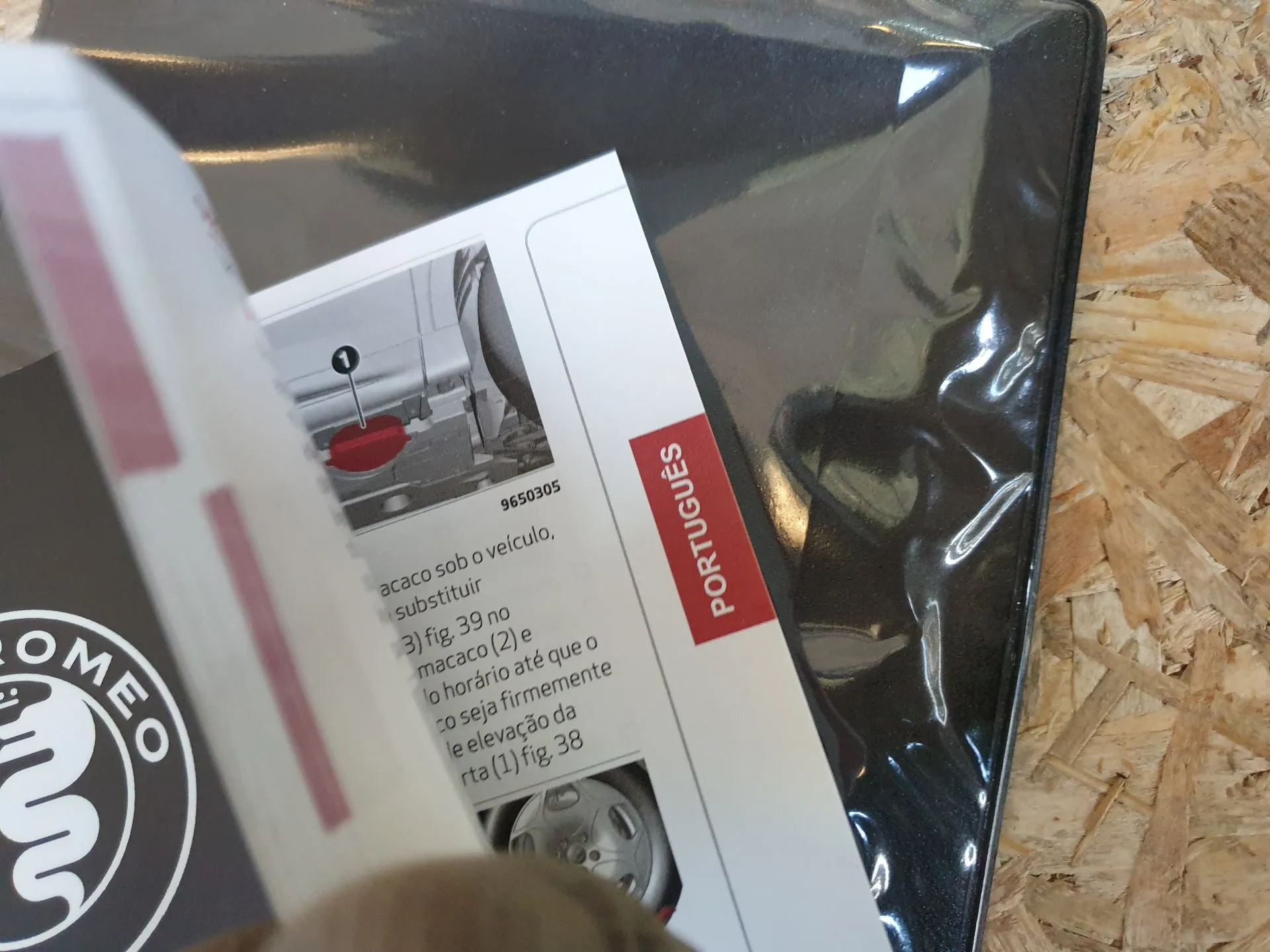 Bag with vehicle owner's manual ALFA ROMEO Tonale (965_) Imagem-3