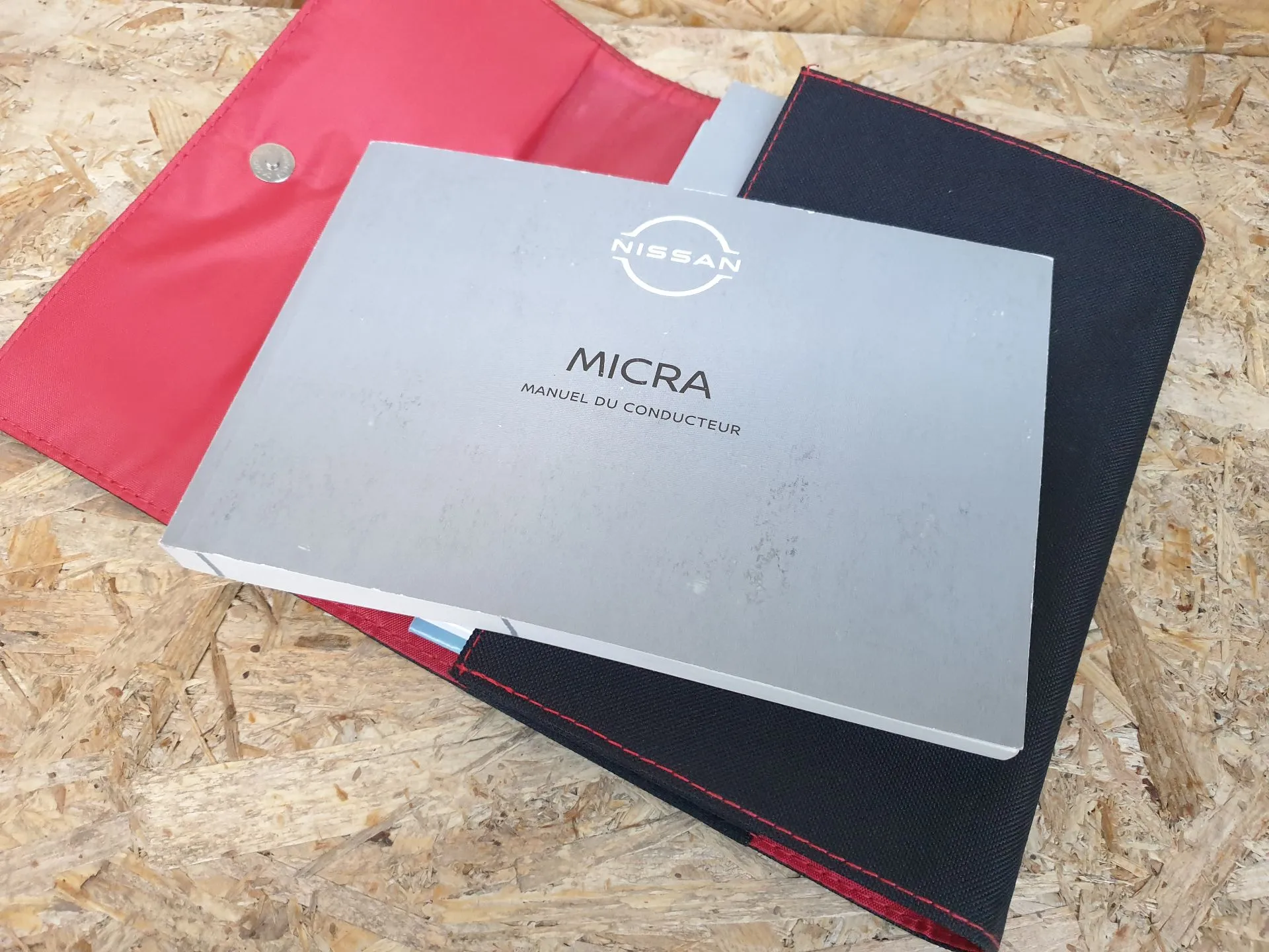 Borsa con manuale dell’utente del veicolo NISSAN Micra V (K14) Imagem-1