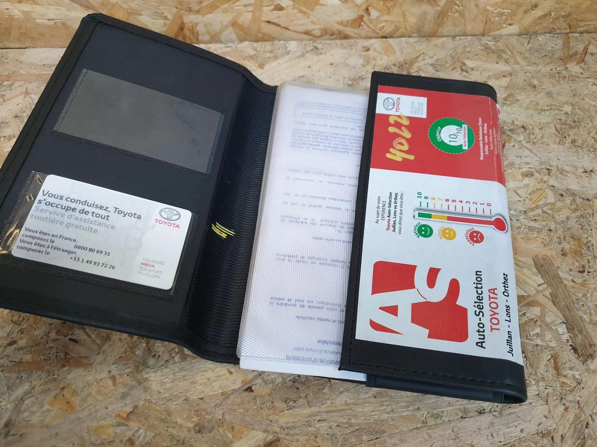 Borsa con manuale dell’utente del veicolo TOYOTA Aygo (_B4_) Imagem-1