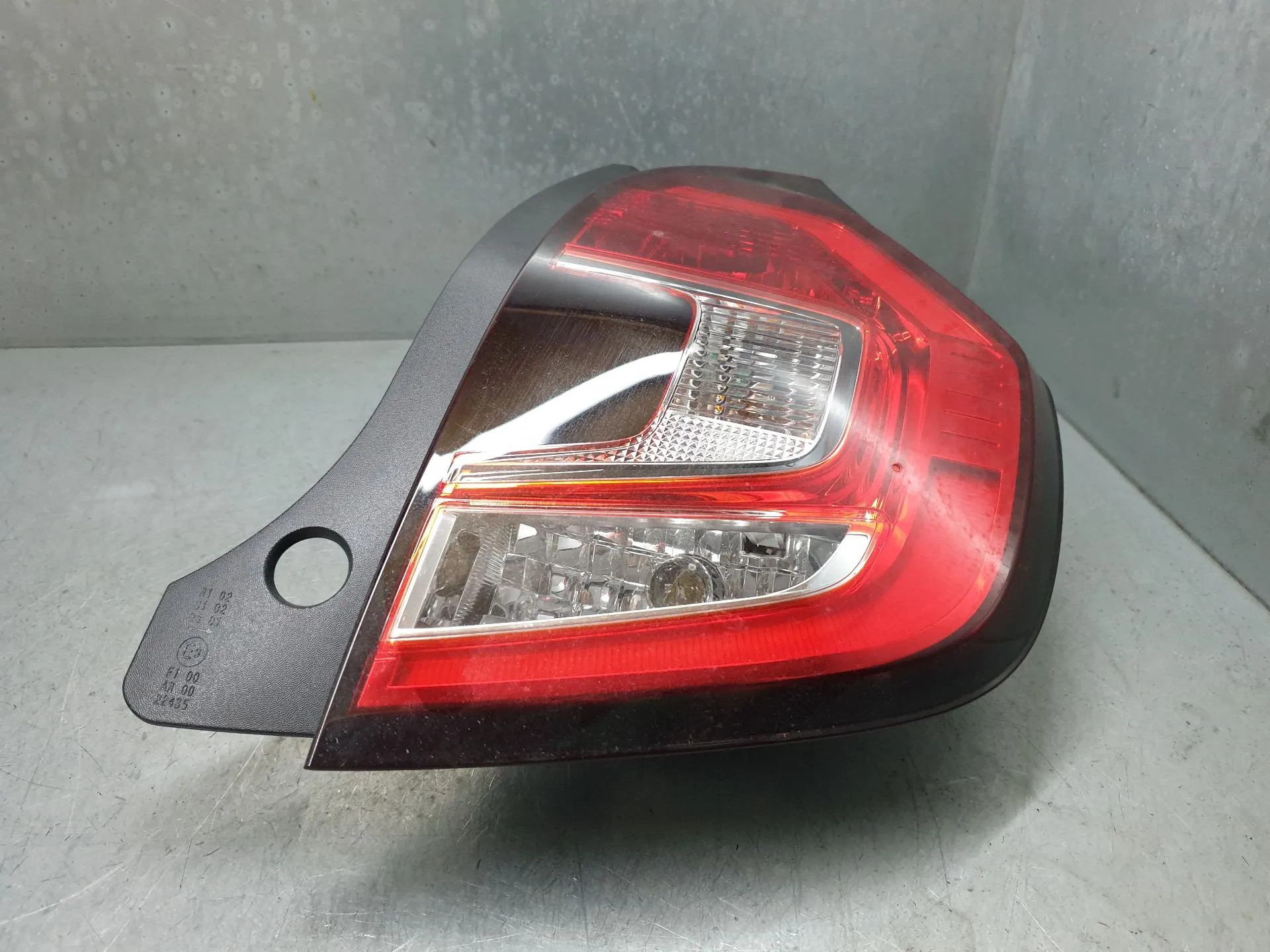 Right Tail light RENAULT Twingo III (BCM_)