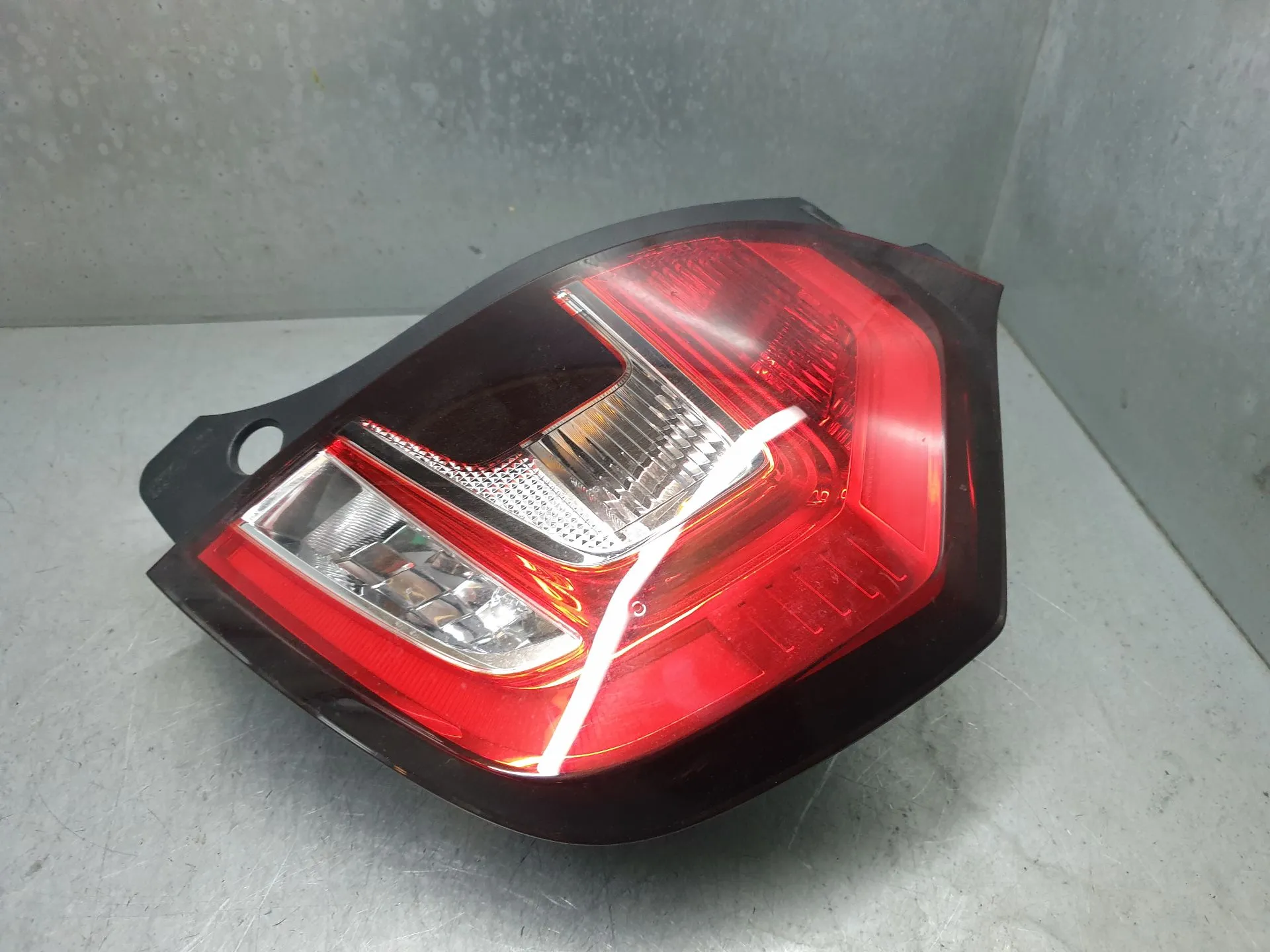 Right Tail light RENAULT Twingo III (BCM_) Imagem-1