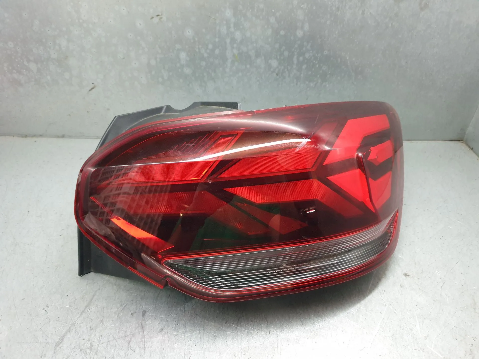 Feu arrière Droite DACIA Sandero III