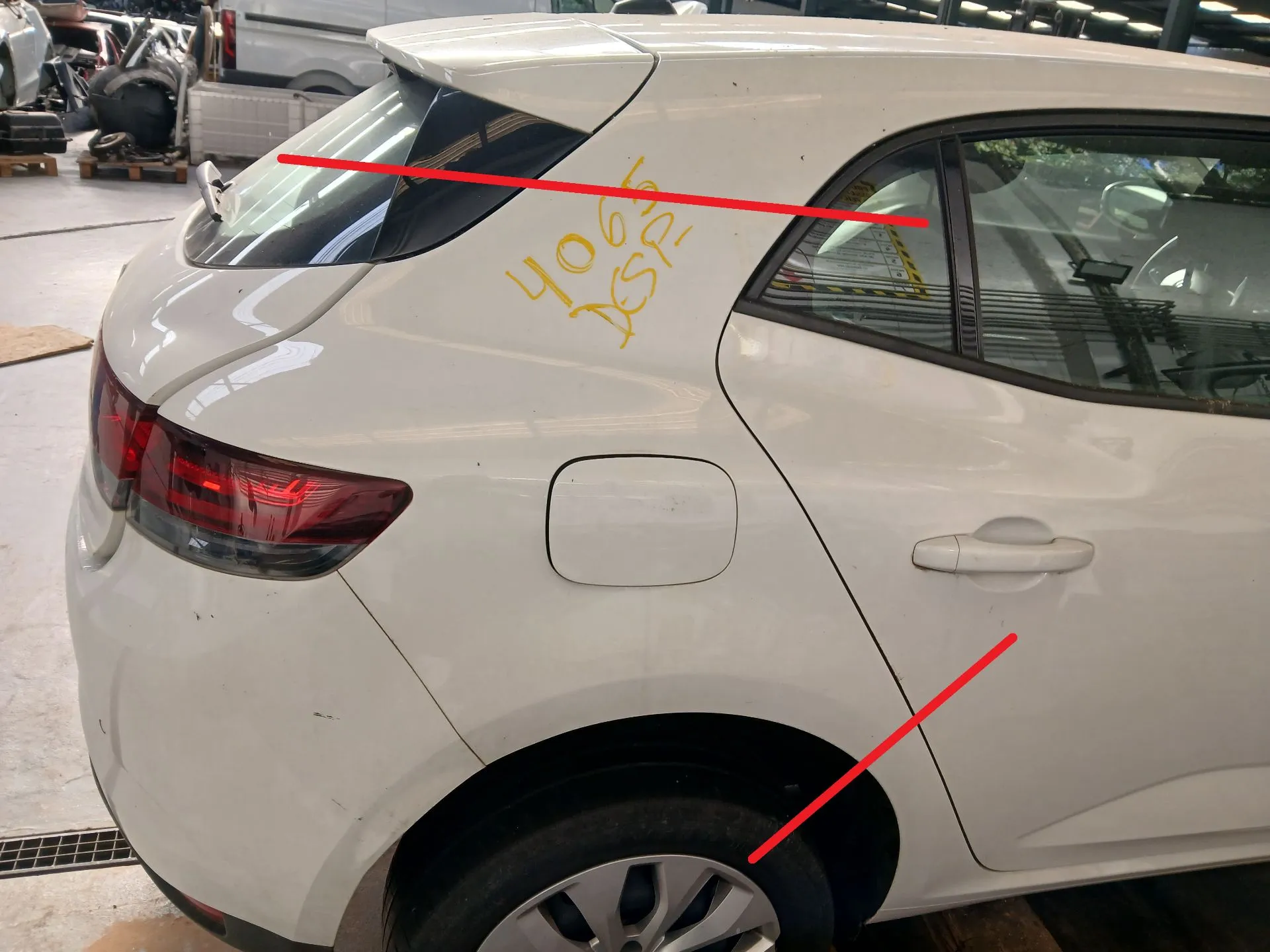Pannello posteriore destro RENAULT Megane IV (B9A/M_)