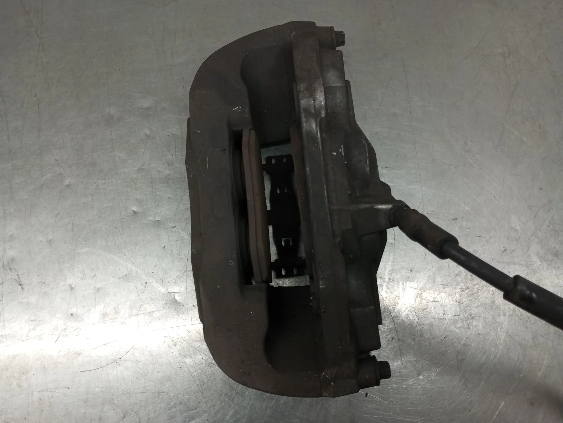 Pinza freno anteriore sinistra MERCEDES-BENZ Classe C (W205) Imagem-1