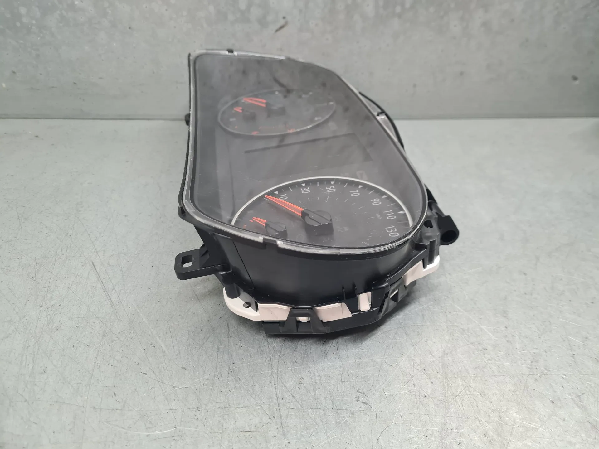 Quadrante / painel de instrumentos RENAULT Megane IV (B9A/M_) Imagem-2