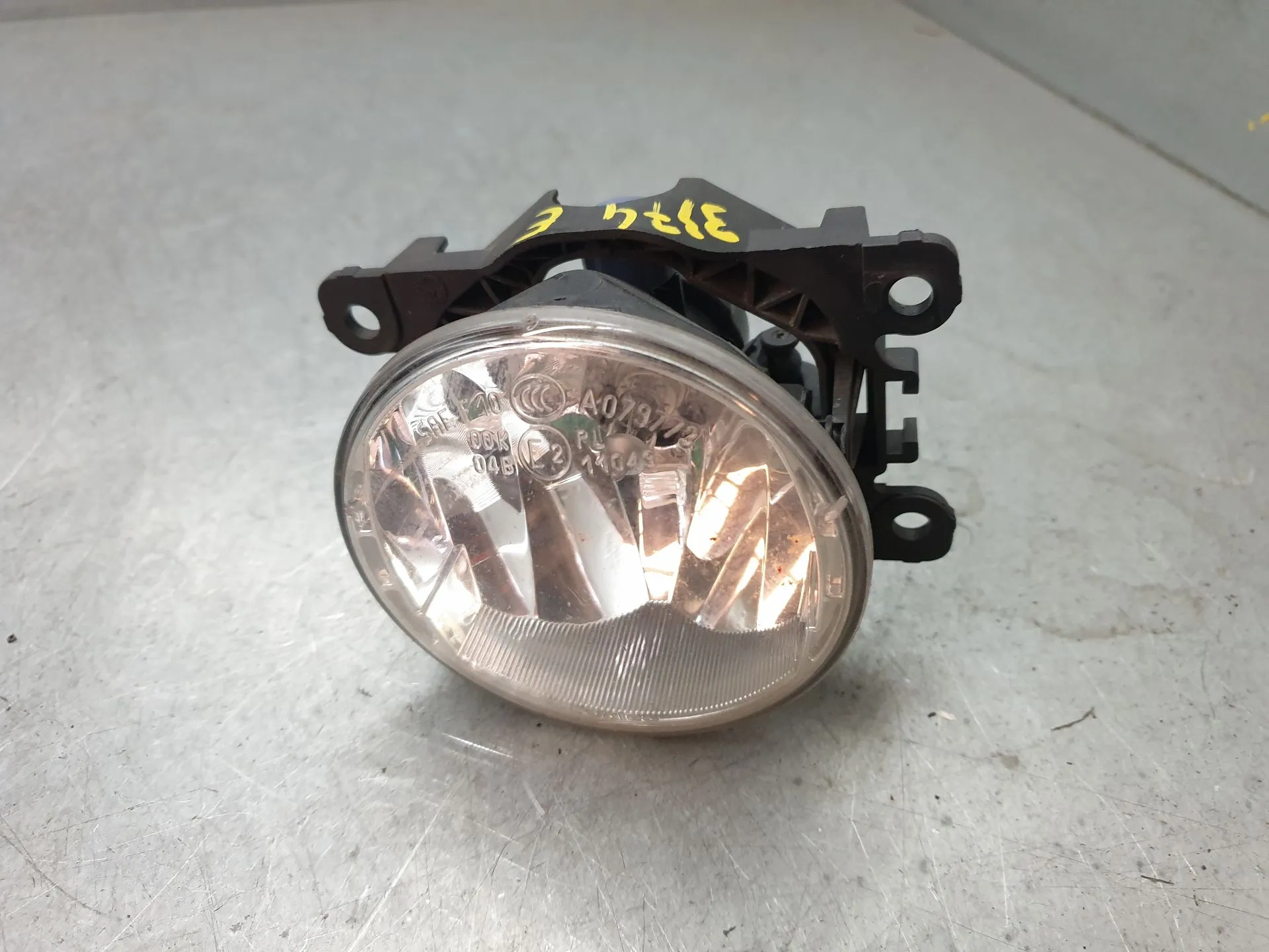 Feu antibrouillard Avant Gauche RENAULT Twingo III (BCM_)