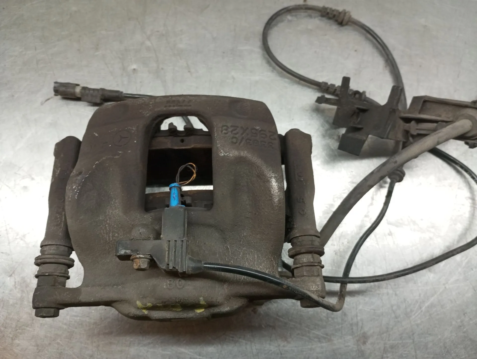 Right front Brake Caliper MERCEDES-BENZ GLA (X156) Imagem-1
