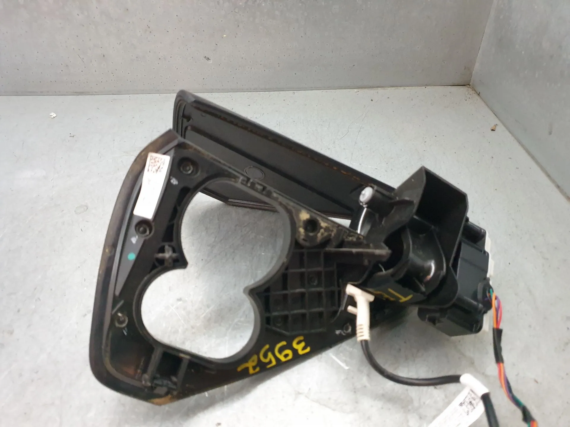 Fuel tank cap TESLA Model Y (5YJY) Imagem-7