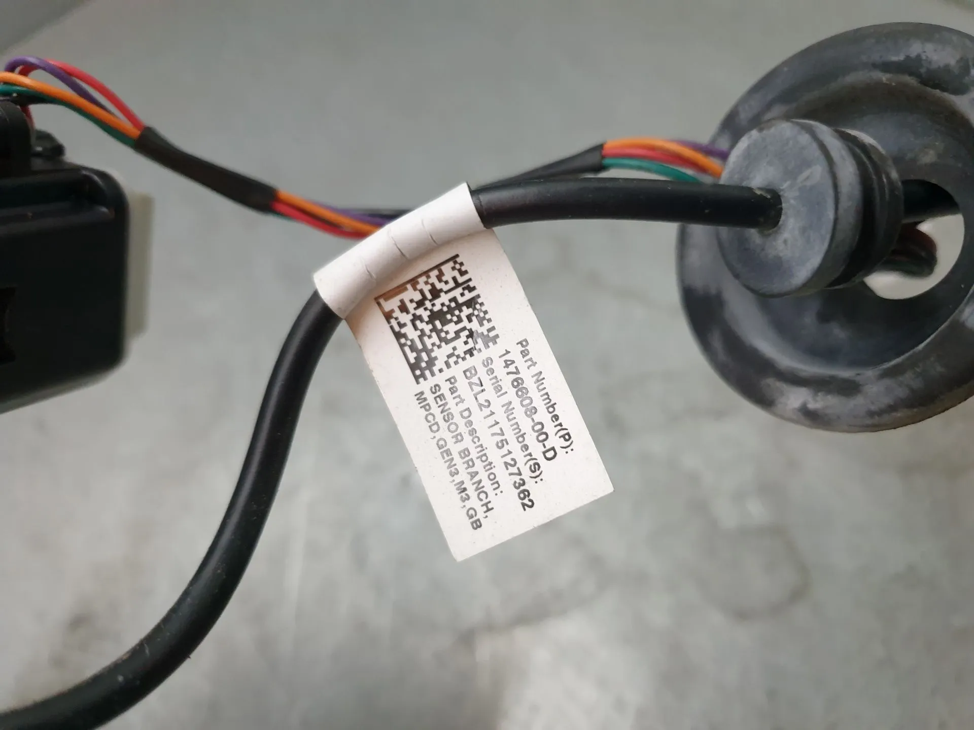 Fuel tank cap TESLA Model Y (5YJY) Imagem-9