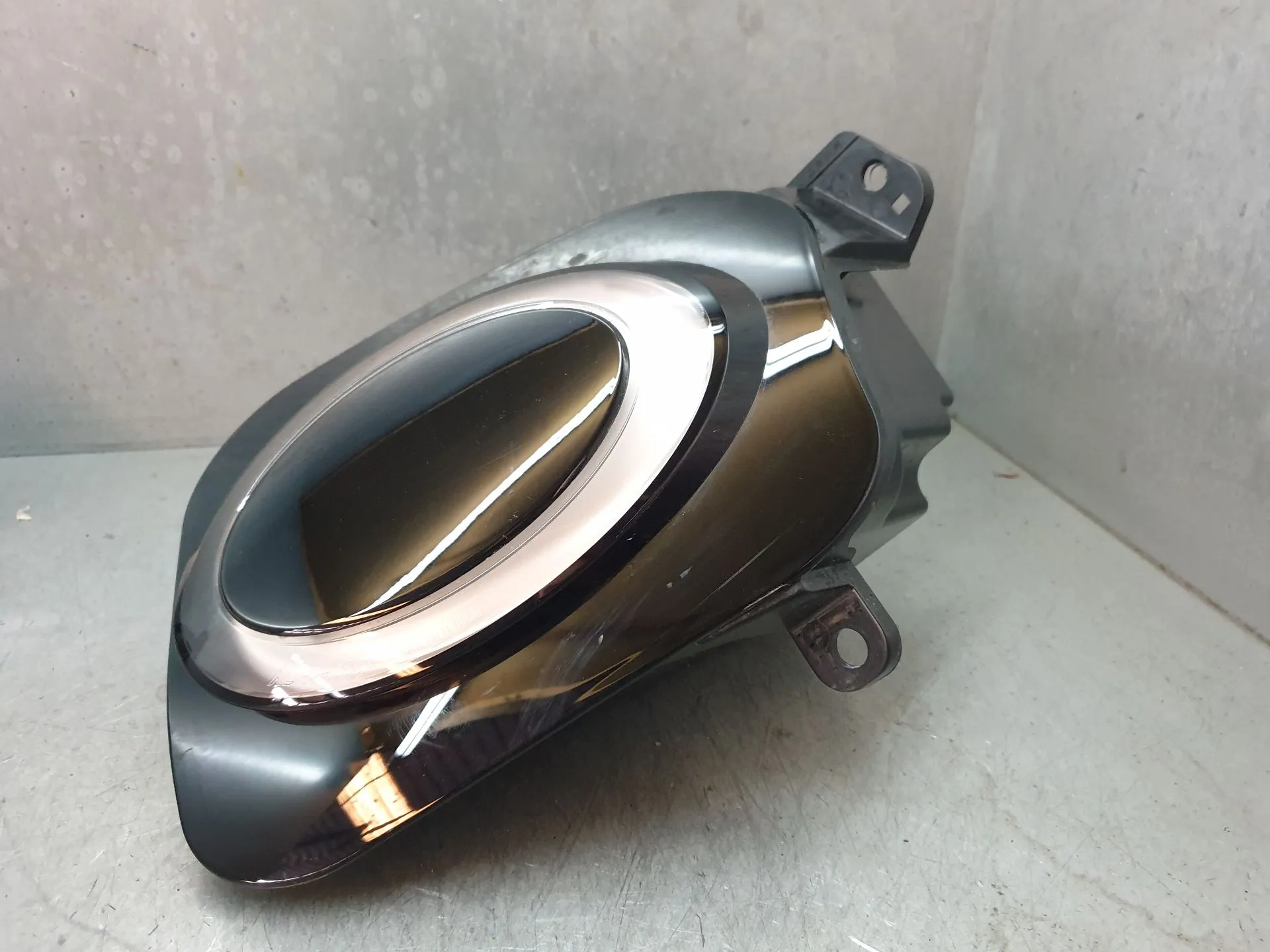 Lumière diurne gauche ABARTH 500E