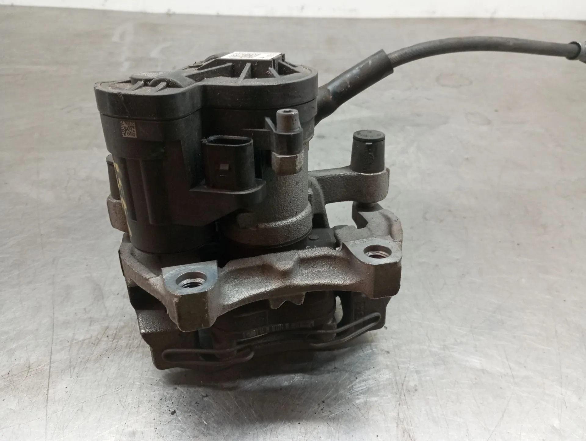 Pinza freno posteriore sinistra VOLKSWAGEN Golf VIII Variant (CG5)
