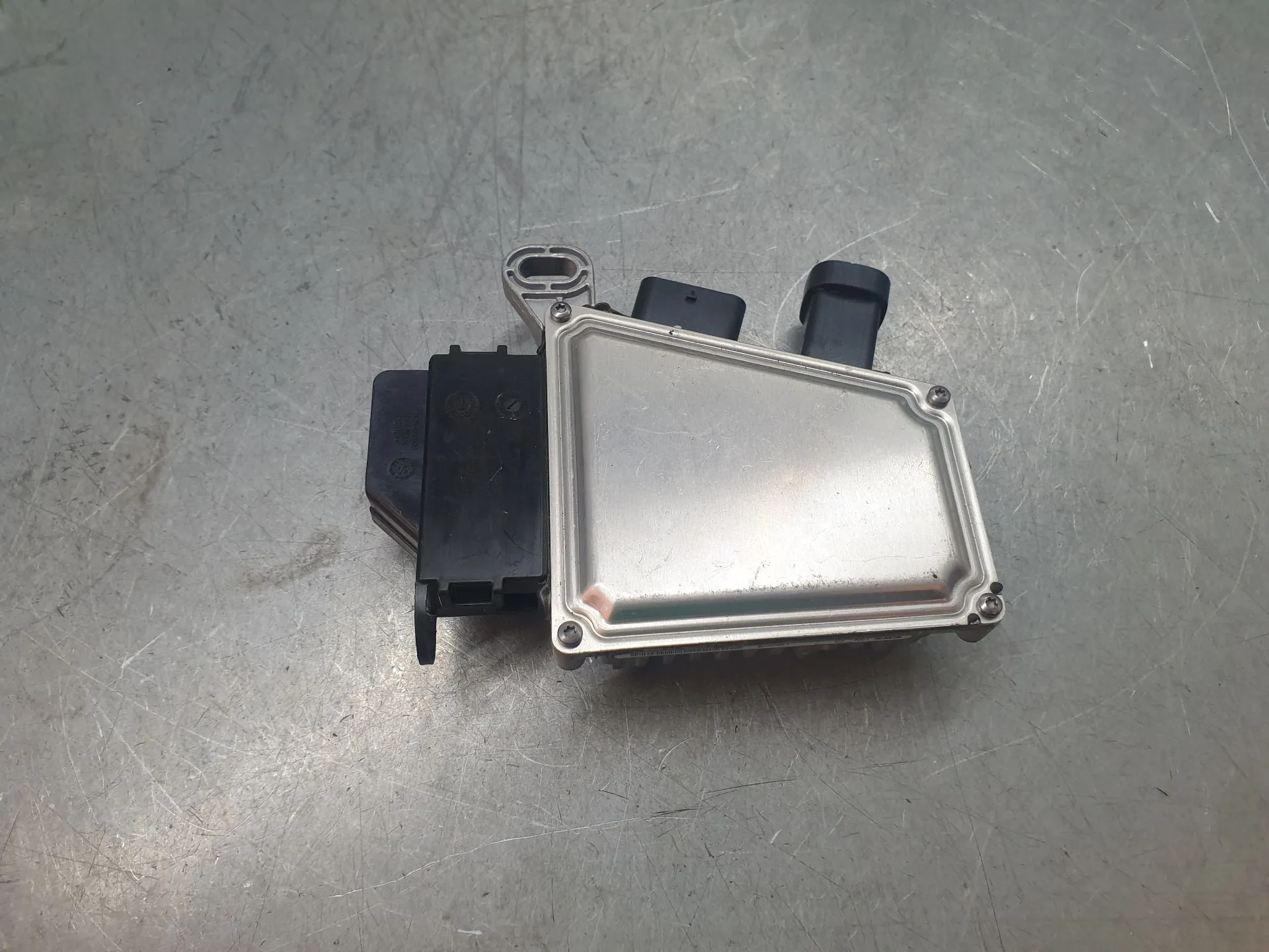Module de batterie PEUGEOT 3008 II (M_) Imagem-1