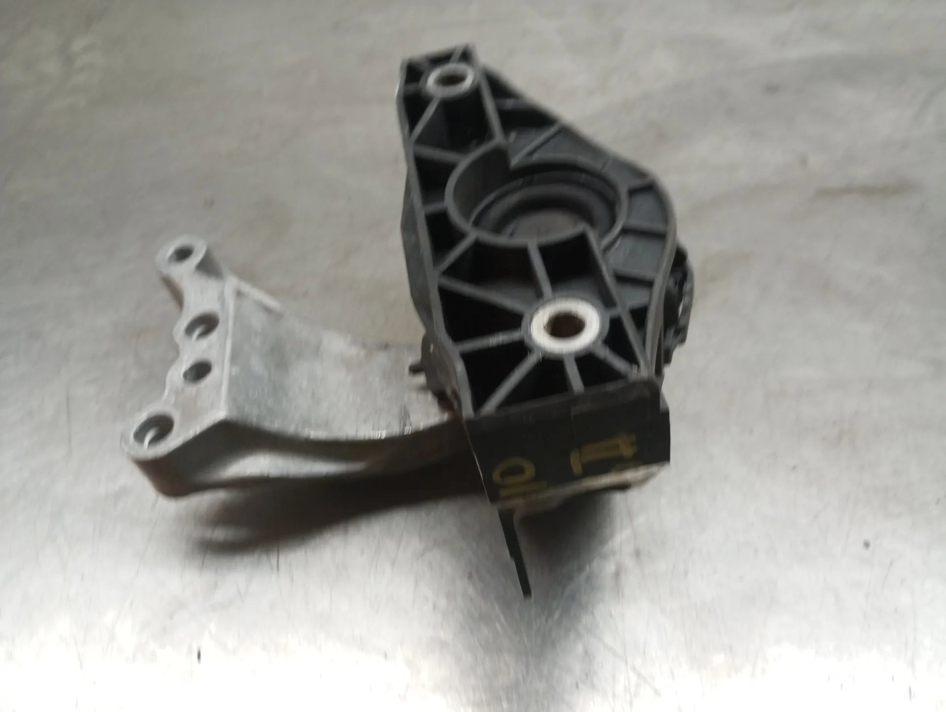Support Moteur PEUGEOT 208 II Imagem-1