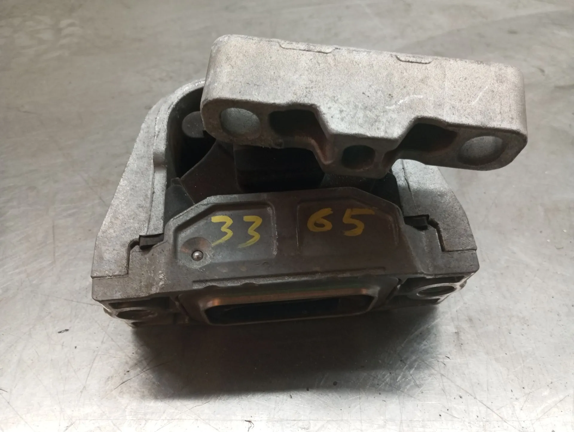 Supporto Motore VOLKSWAGEN Caddy III (2K, 2C)