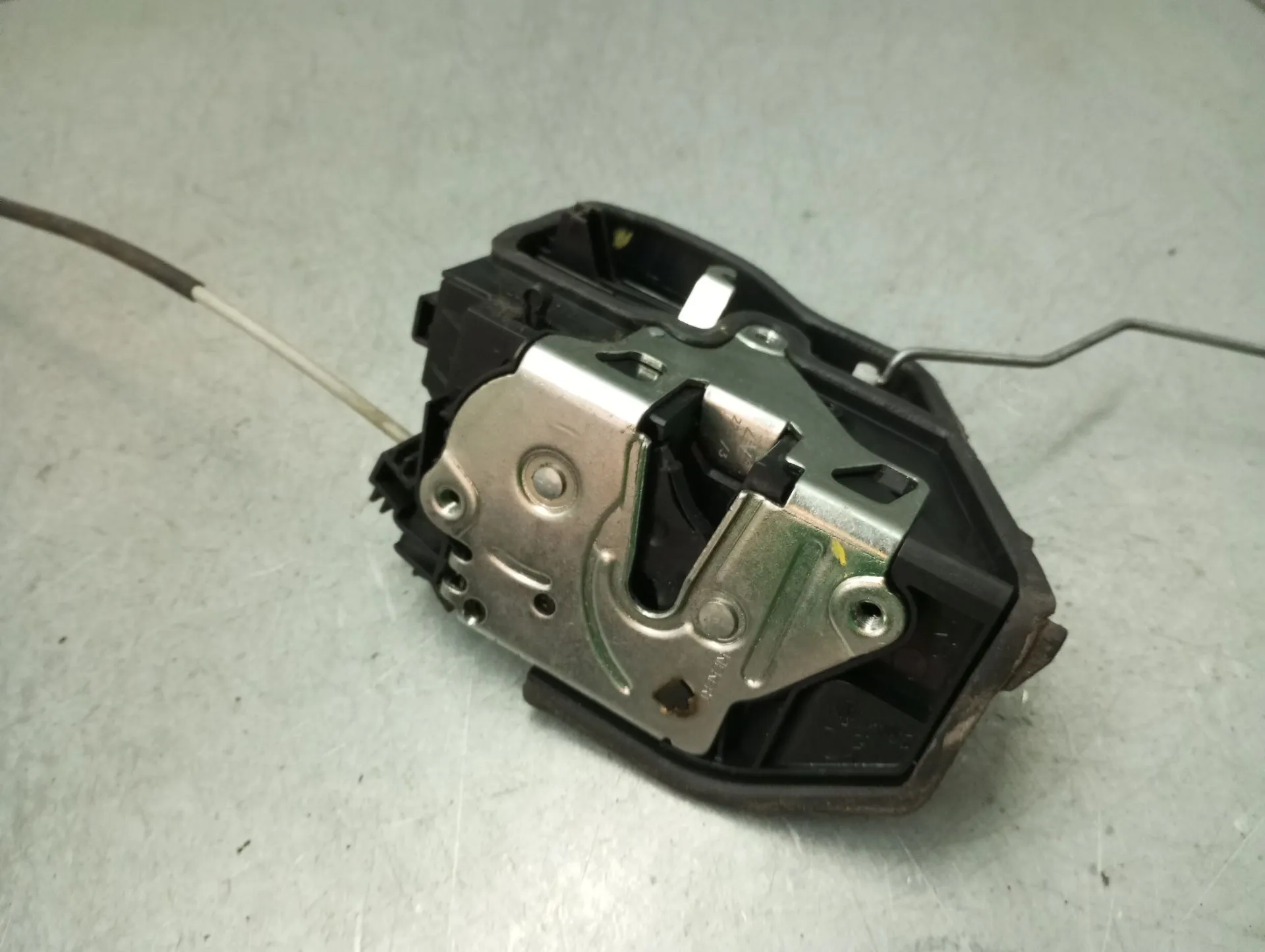 Fechadura / fecho porta trás direito BMW 5 Touring (F11) Imagem-2