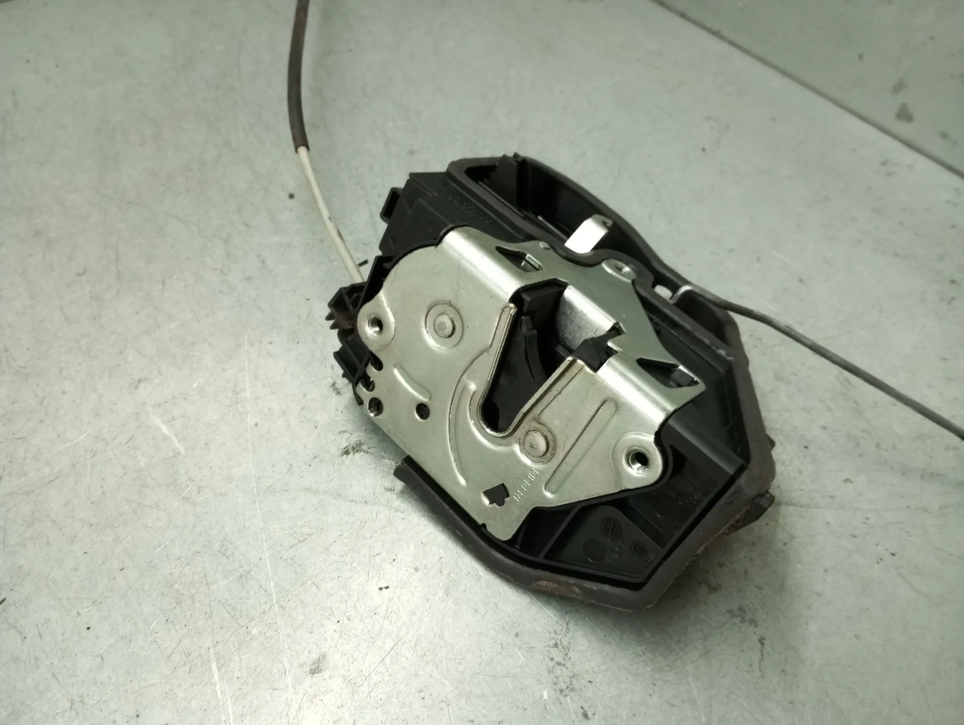 Fechadura / fecho porta trás direito BMW 5 Touring (F11) Imagem-4