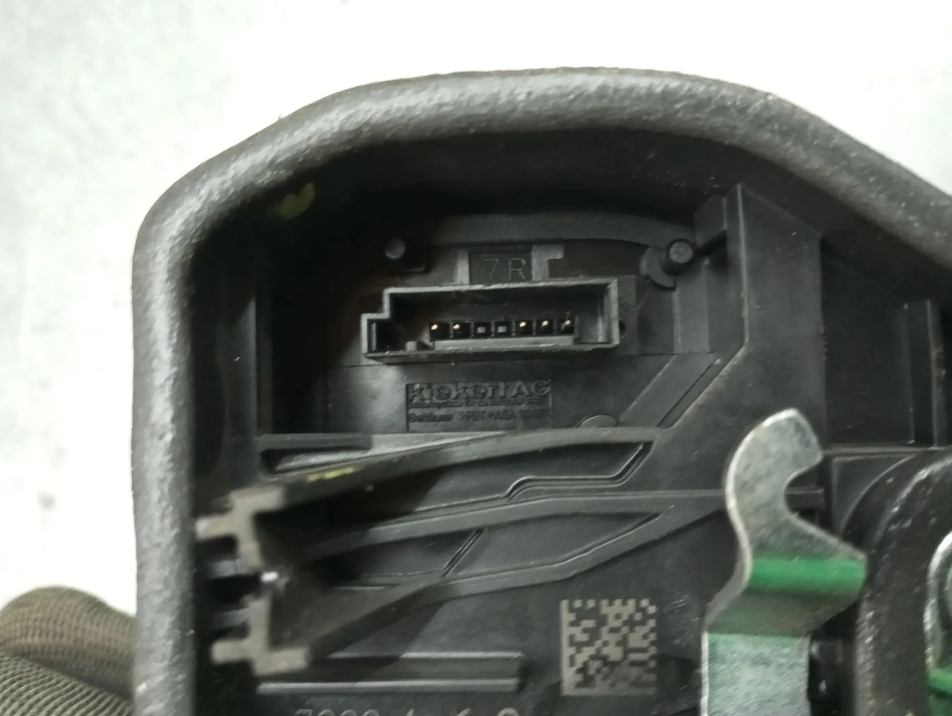 Fechadura / fecho porta trás direito BMW 5 Touring (F11) Imagem-5