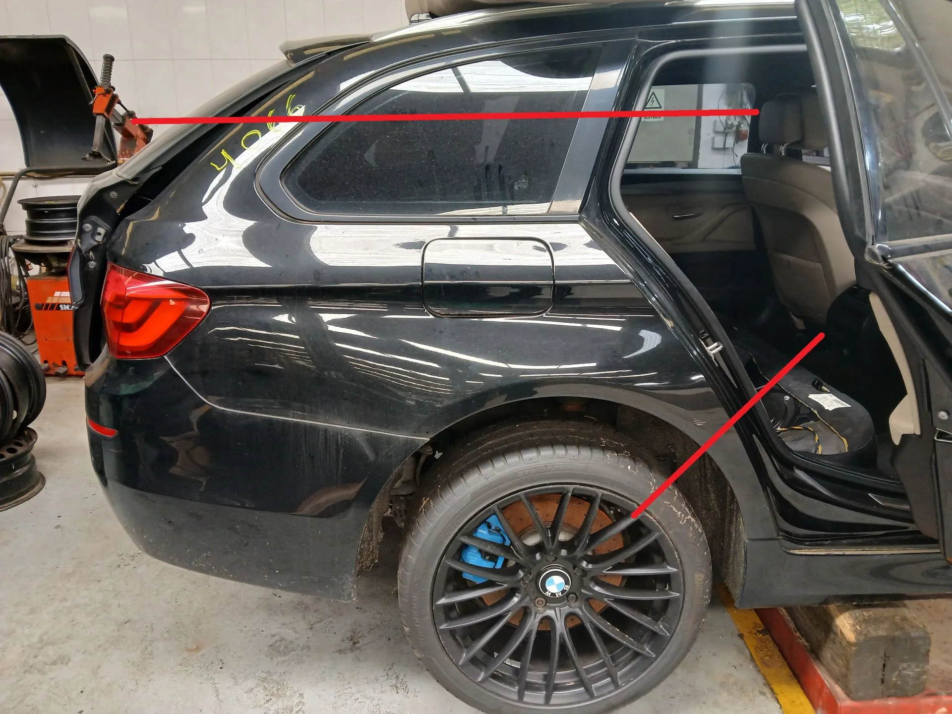 Right rear quarter panel BMW 5 Touring (F11)