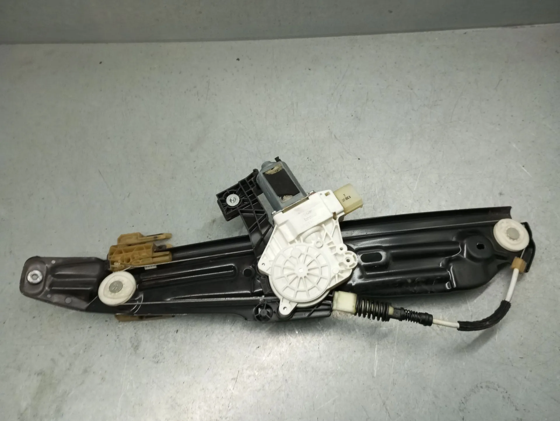 Elevador vidros trás direito BMW 5 Touring (F11) Imagem-1