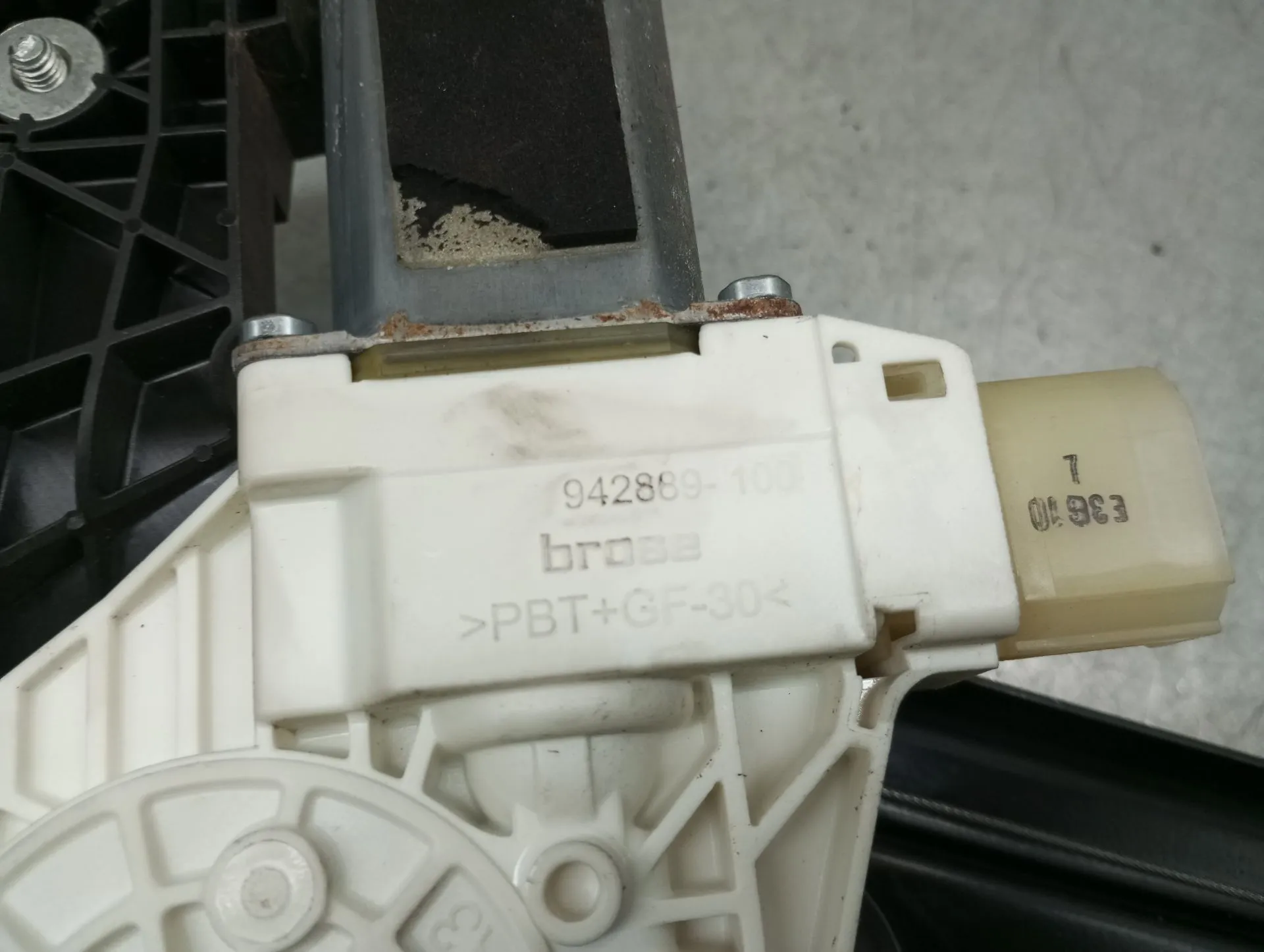 Elevador vidros trás direito BMW 5 Touring (F11) Imagem-3