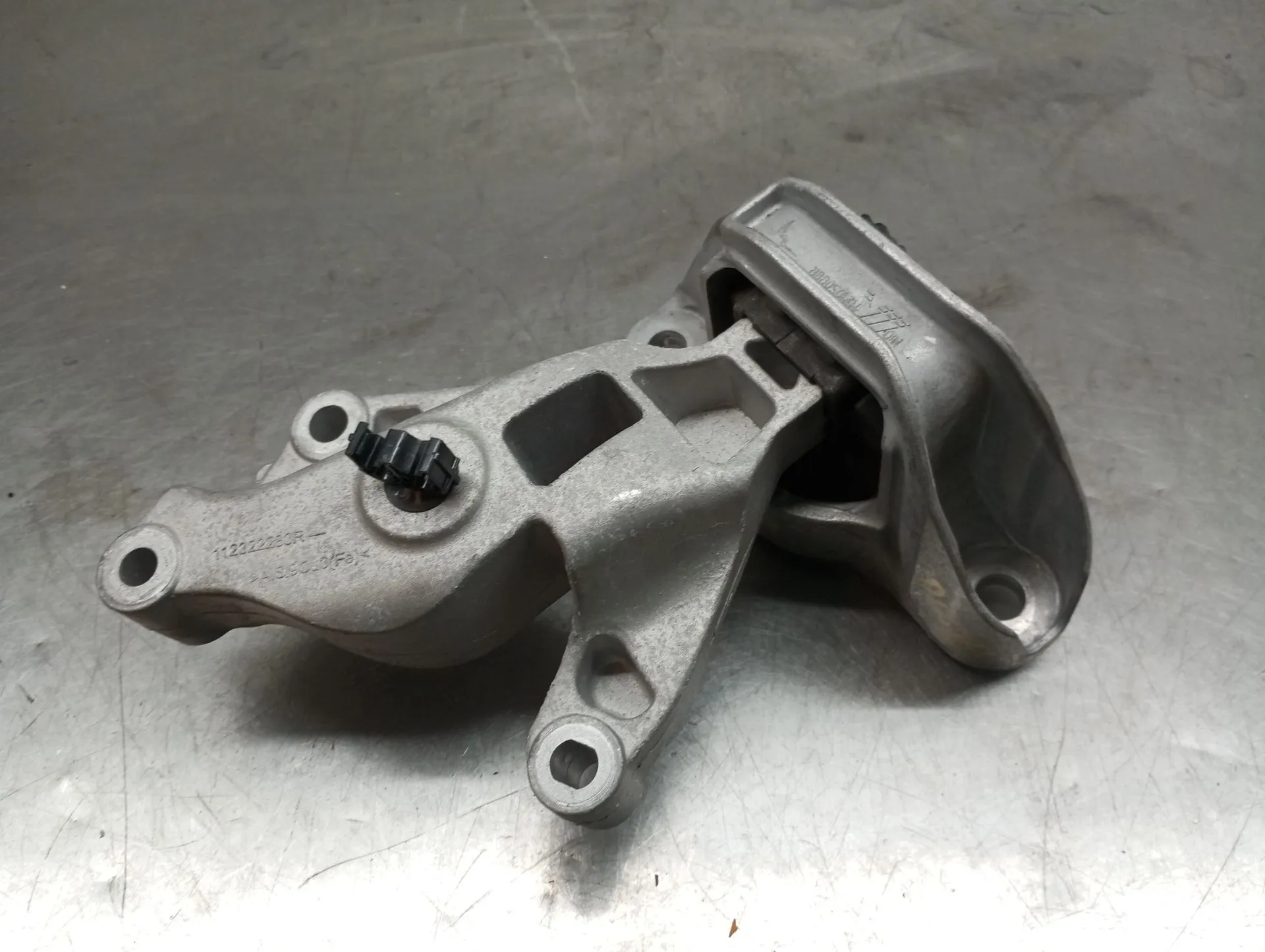 Engine Mount DACIA Duster (HM_)