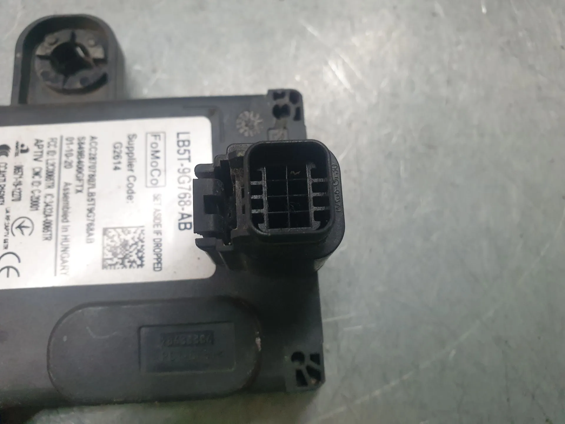 Sensor de radar FORD Fiesta VII (HJ, HF) Imagem-2