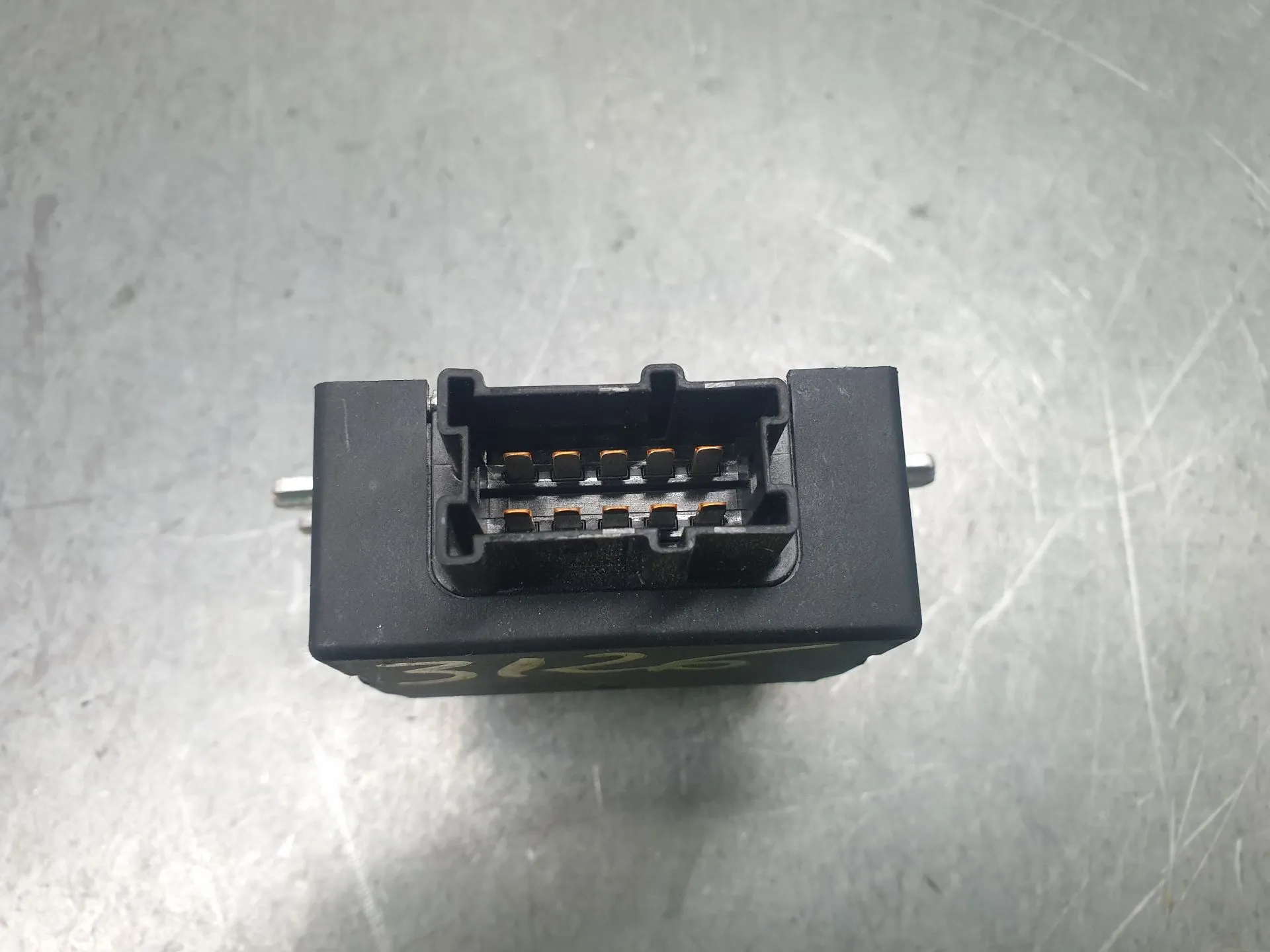 Fuel control unit / Fuel ECU BMW 4 Gran Coupe (F36) Imagem-1