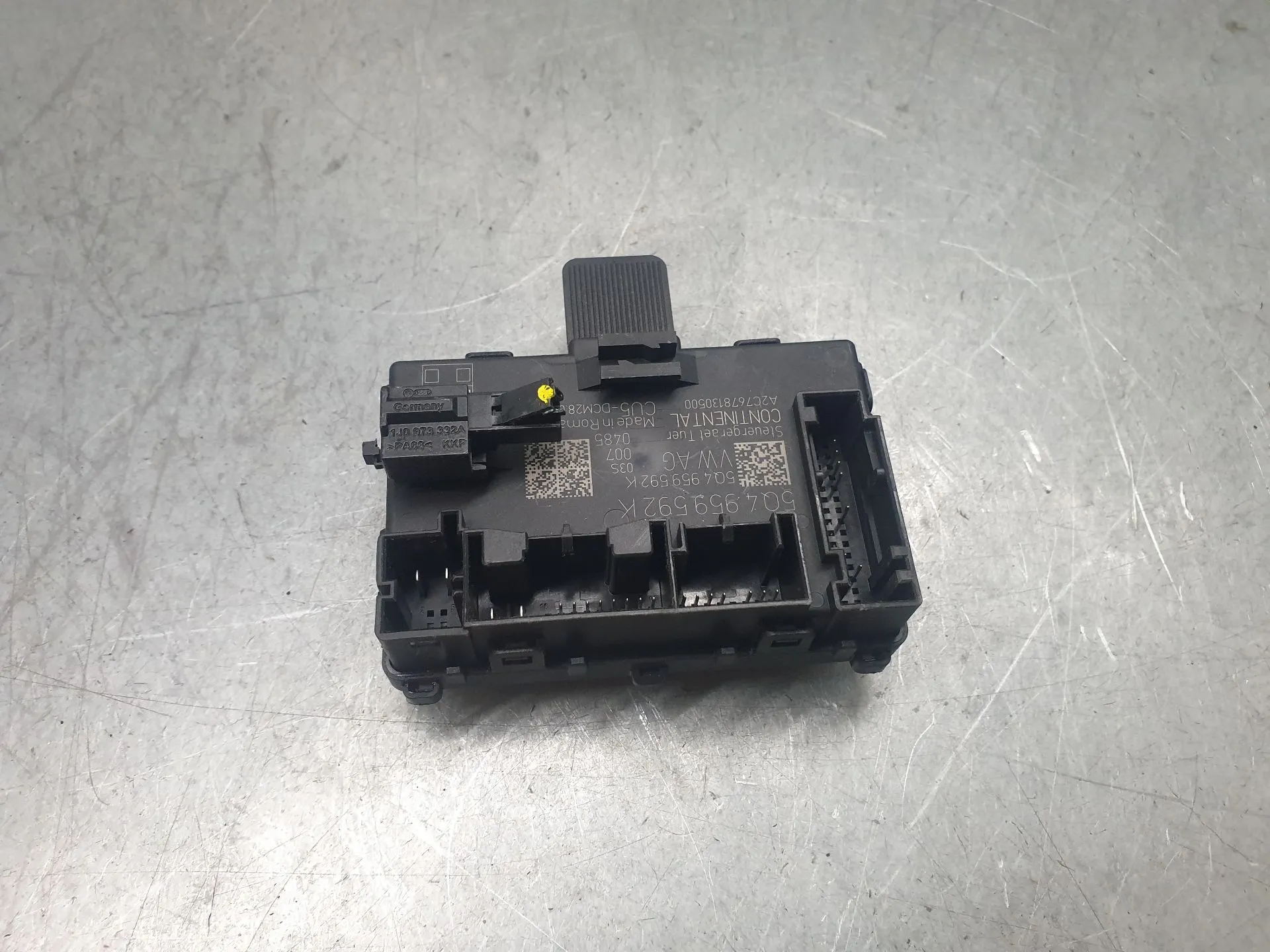 Modulo / Centralina porta anteriore destra SEAT Ateca (KH7) Imagem-1