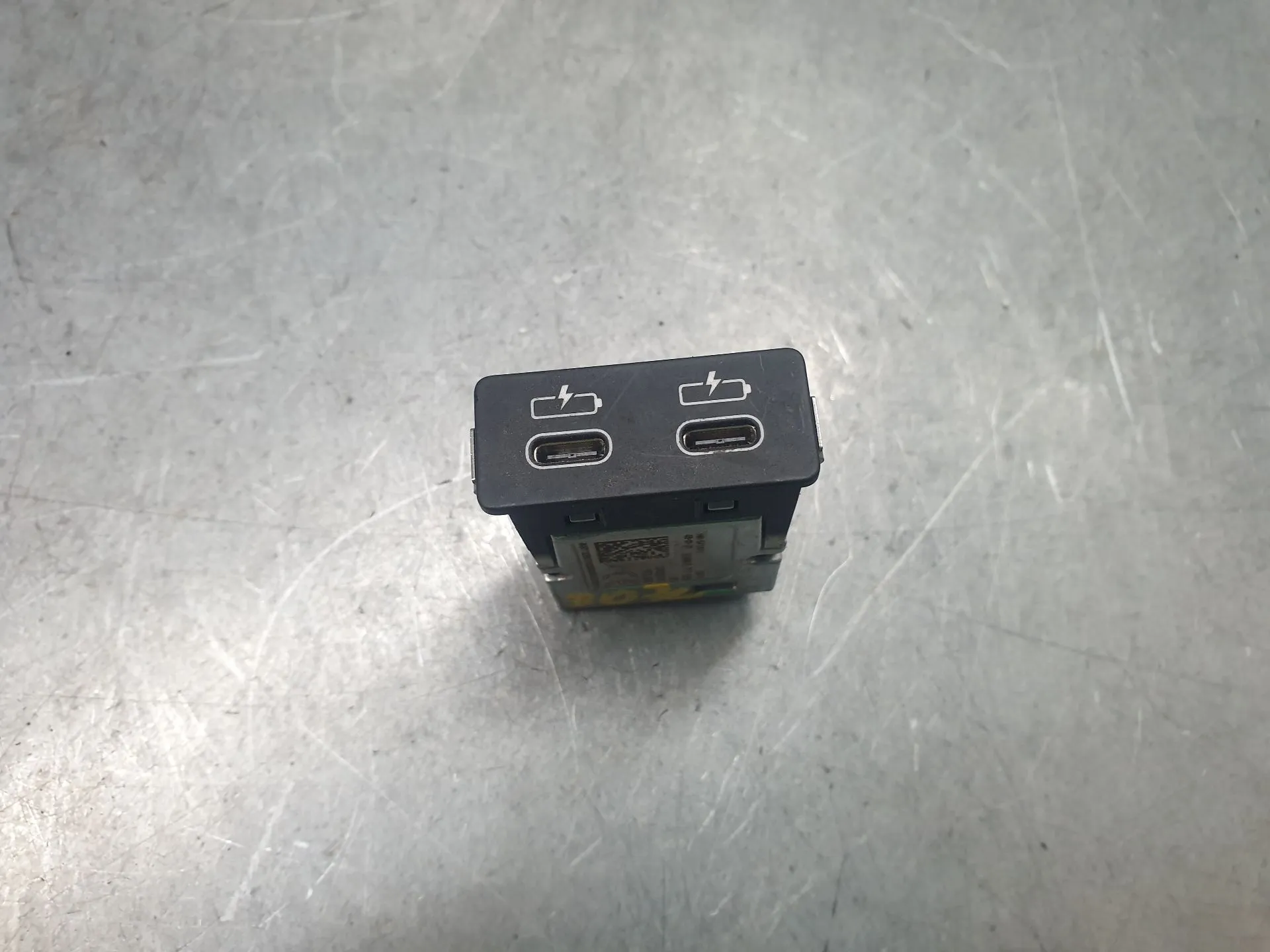 Módulo USB / AUX / IPOD BMW 1 (F40) Imagem-1