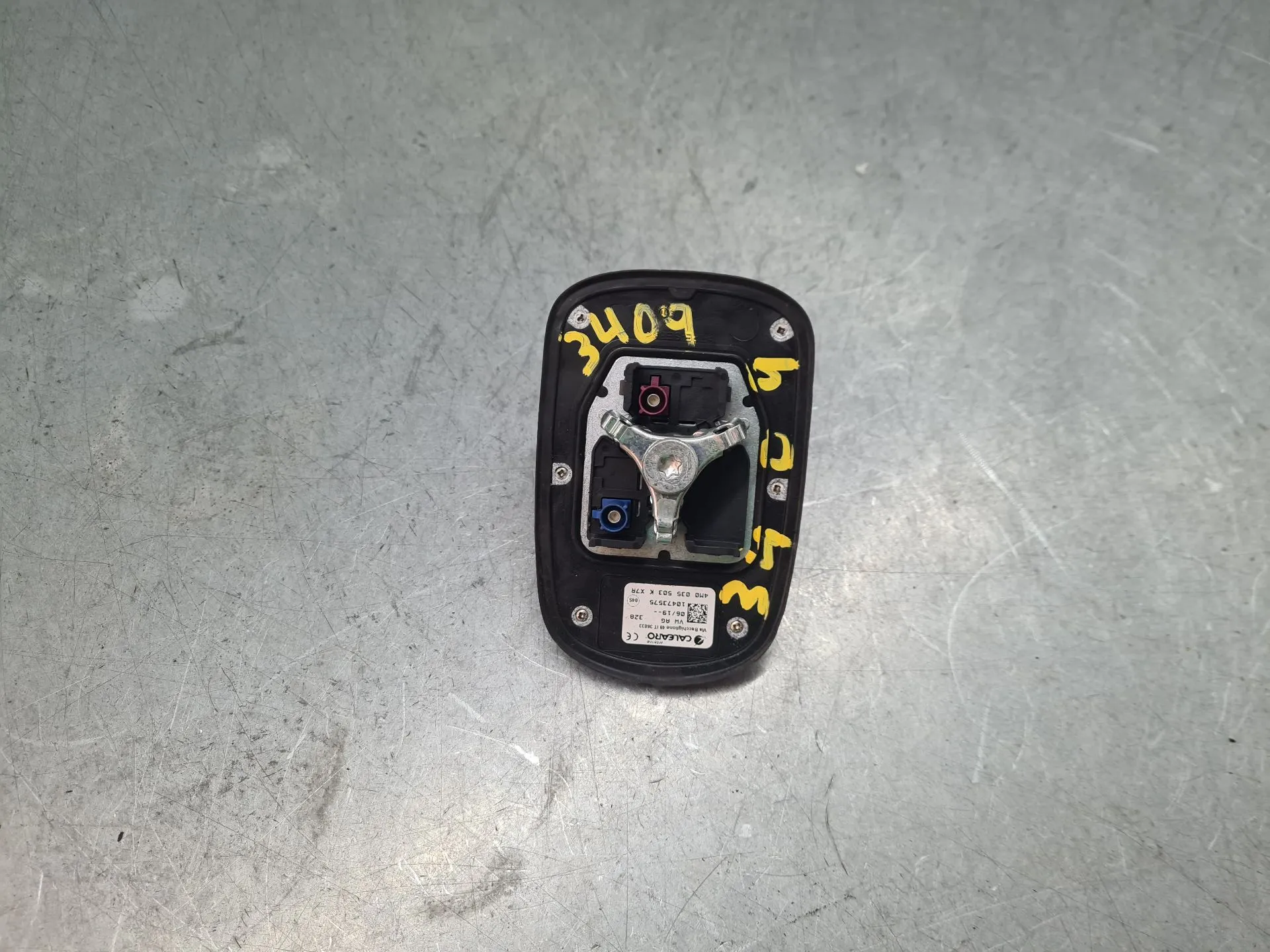 Base de antena AUDI A4 (8W2, 8WC, B9) Imagem-2