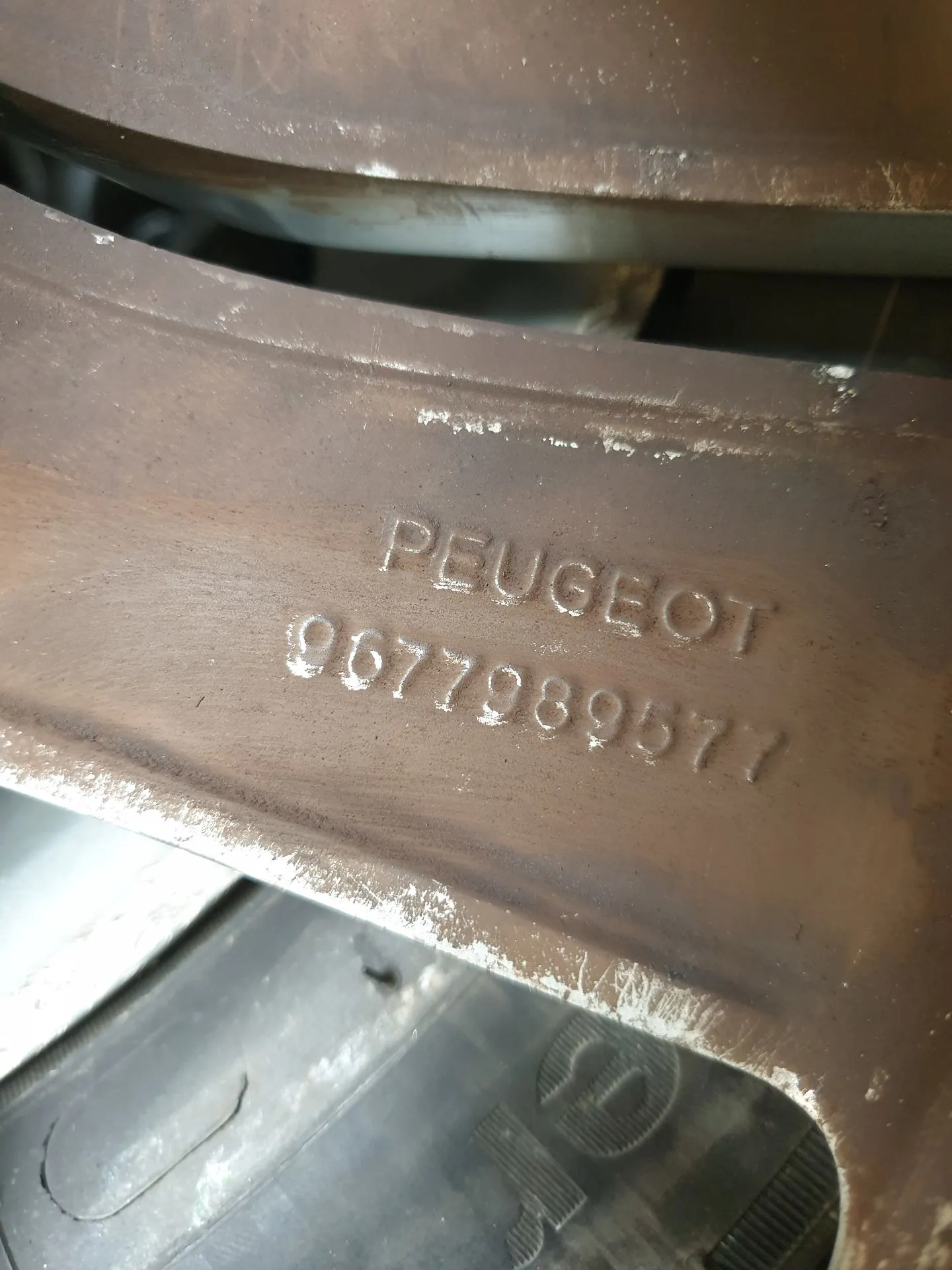 Left rear Rim PEUGEOT 308 II Imagem-1