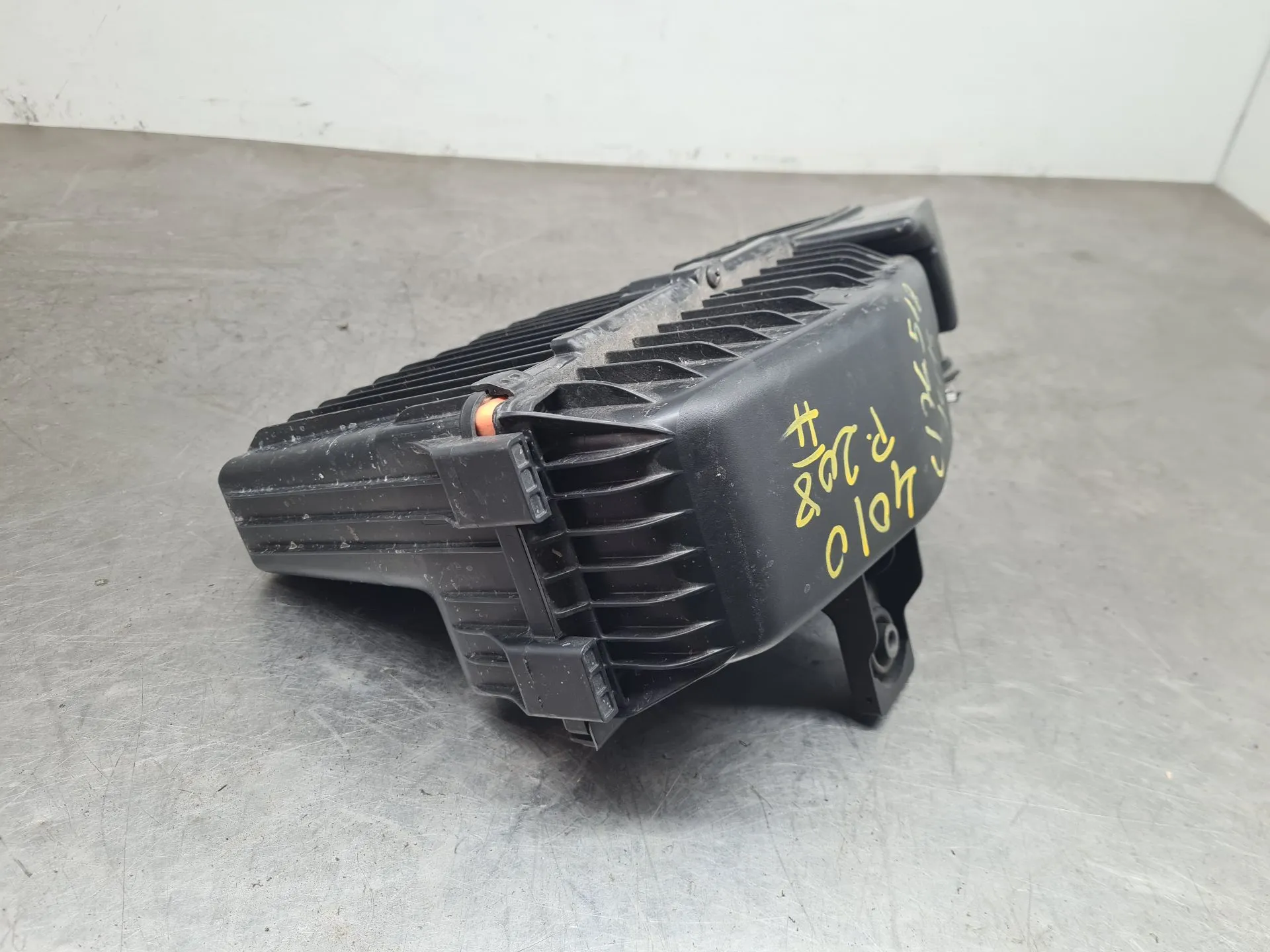 Air filter box PEUGEOT 208 II Imagem-3