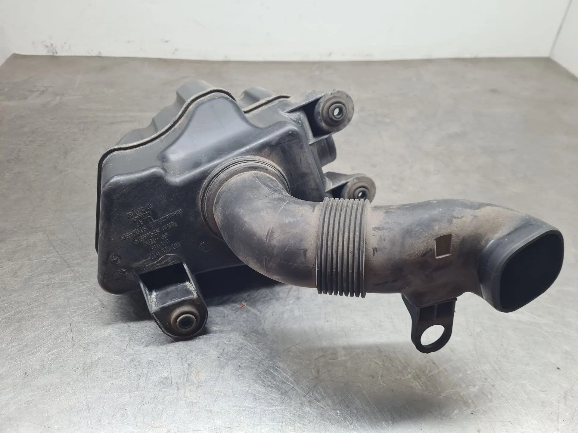 Boîtier filtre à air VOLKSWAGEN Caddy III (2K, 2C) Imagem-1