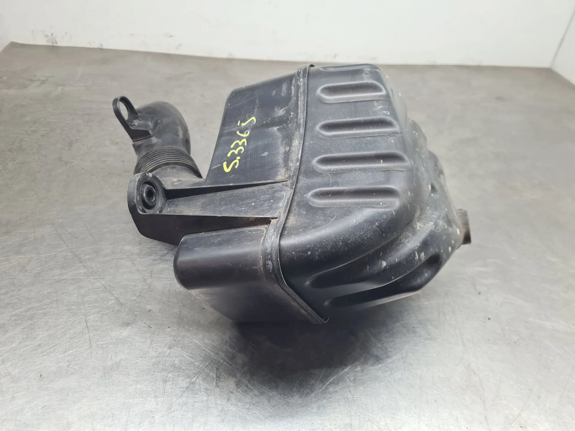Boîtier filtre à air VOLKSWAGEN Caddy III (2K, 2C) Imagem-3