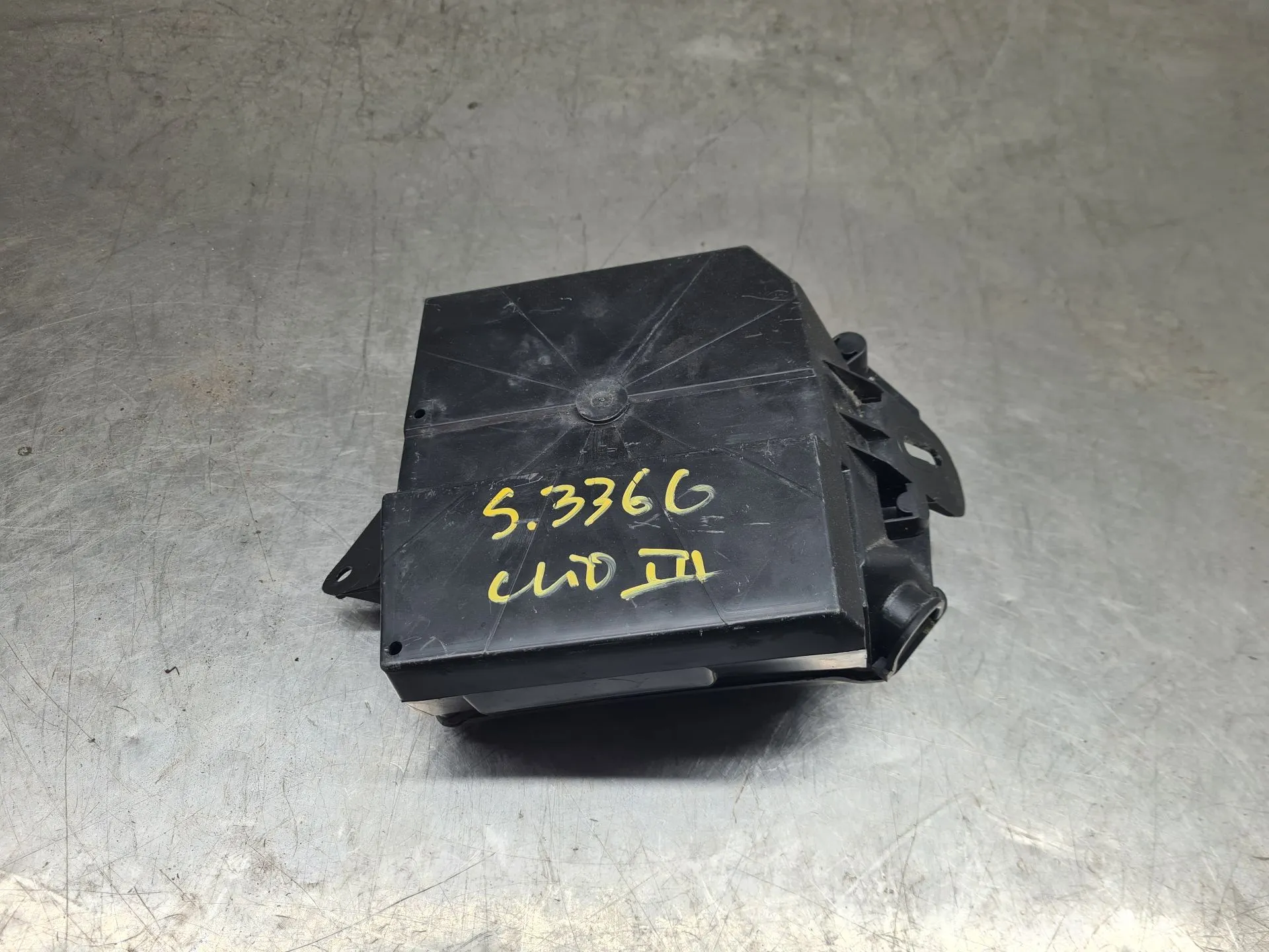 Involúcro / Carcaça dos Fusíveis RENAULT Clio III (BR0/1, CR0/1)