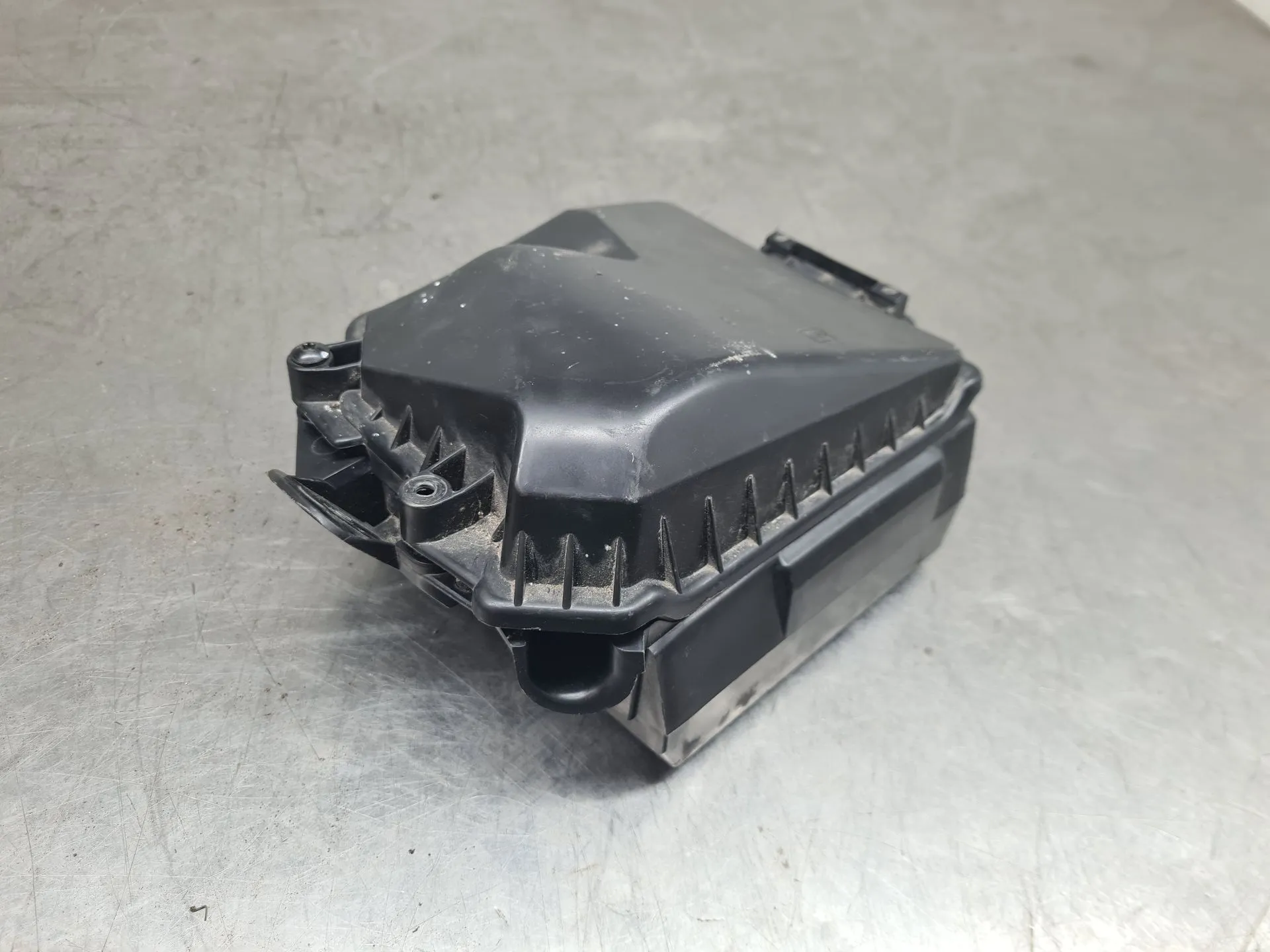 Involúcro / Carcaça dos Fusíveis RENAULT Clio III (BR0/1, CR0/1) Imagem-2